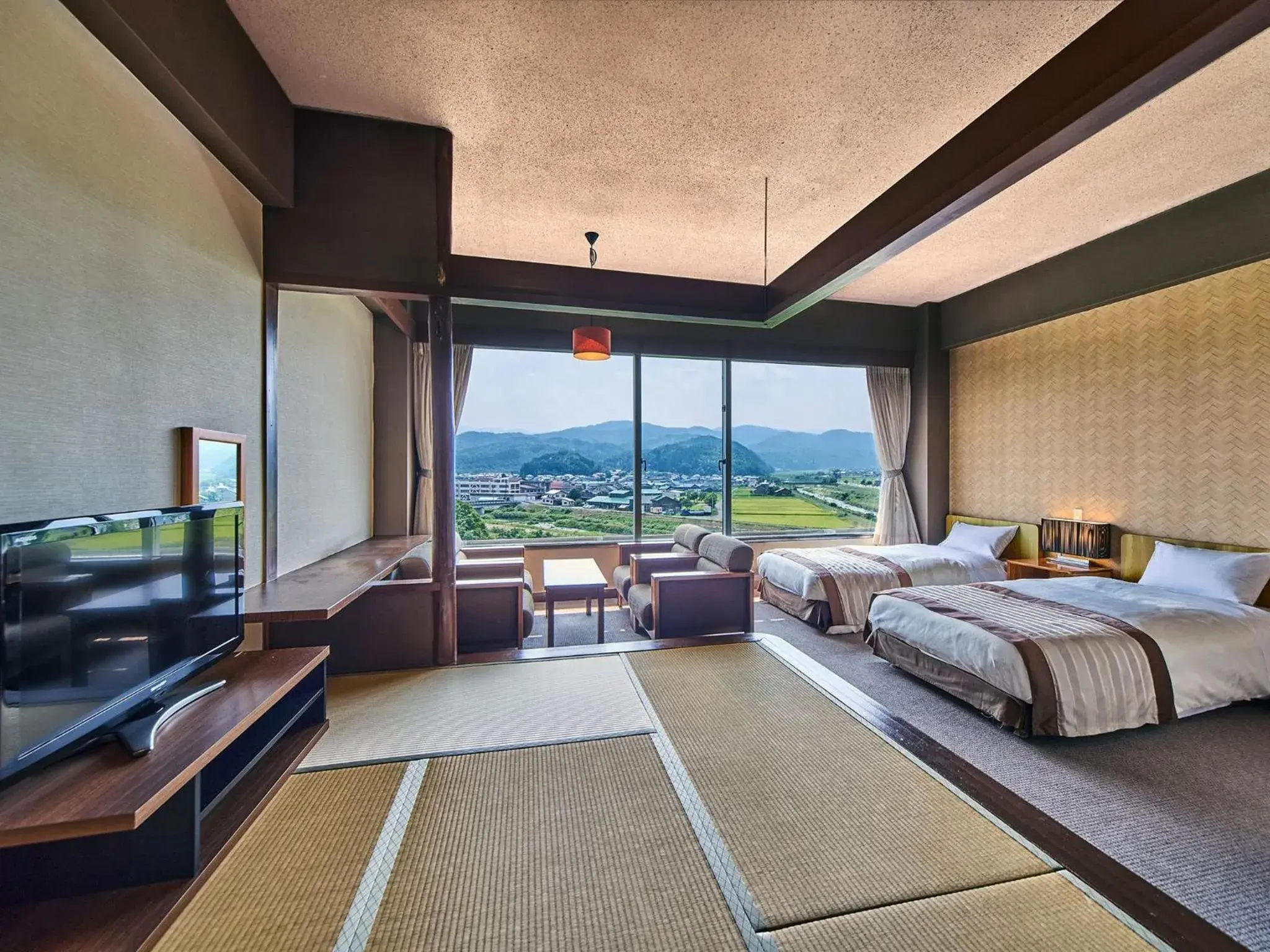 Photo of the whole room, Bed in Misasa Royal Hotel Photo of the whole room, Bed in Misasa Royal Hotel