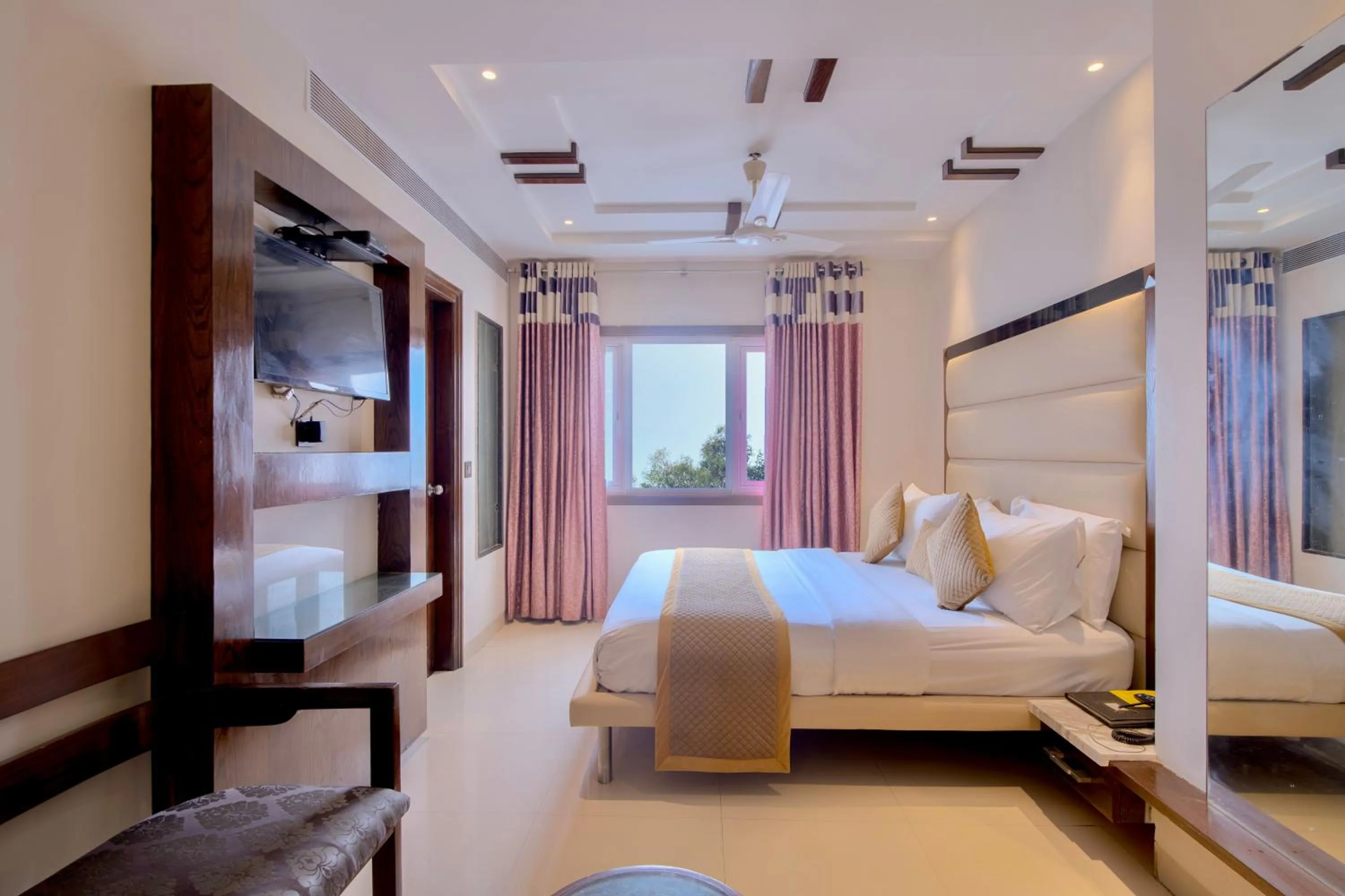 Bedroom in THE SINGH EMPIRE,New Delhi City Centre