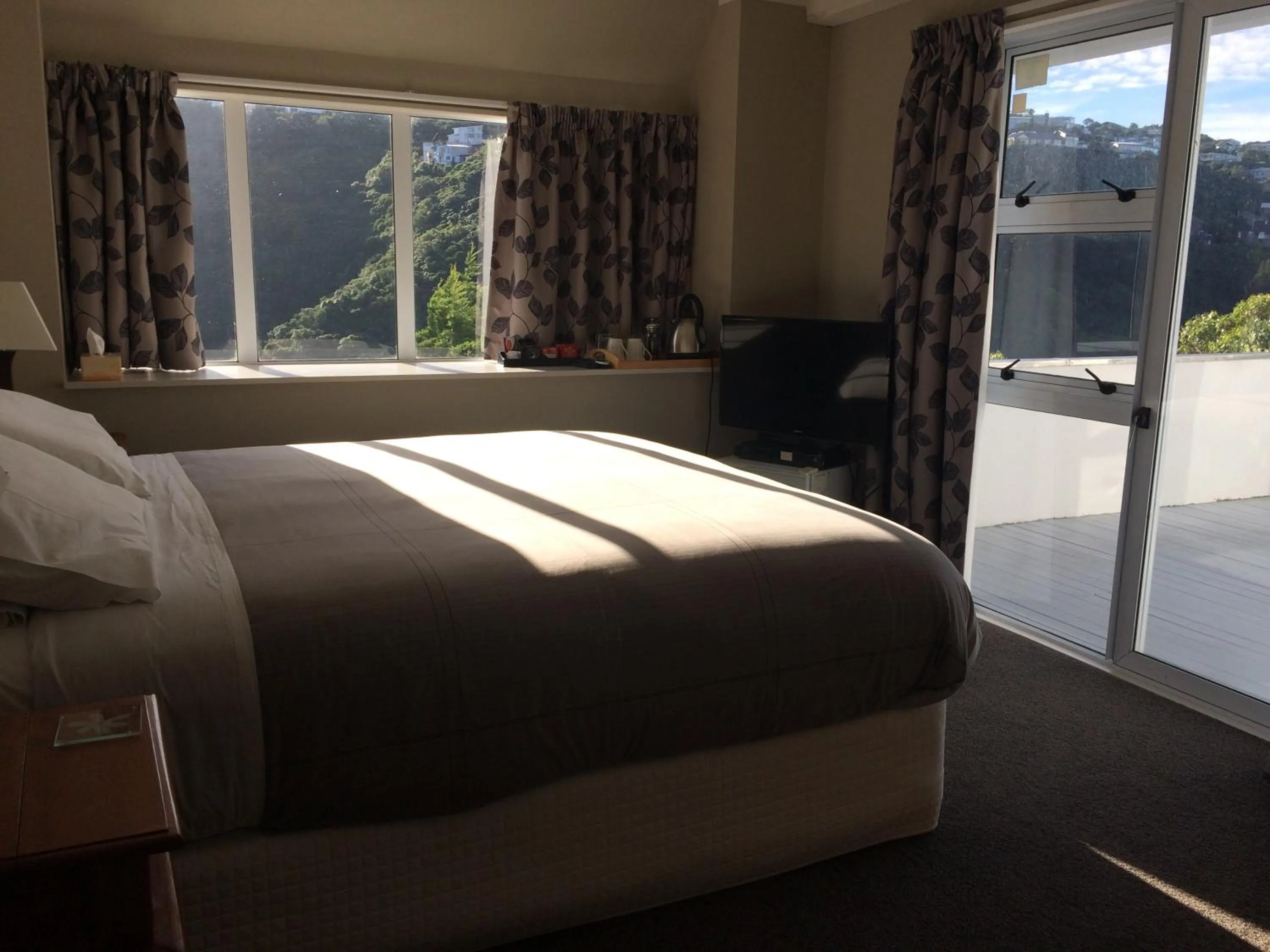 Bedroom, Bed in Harbour Lodge Wellington