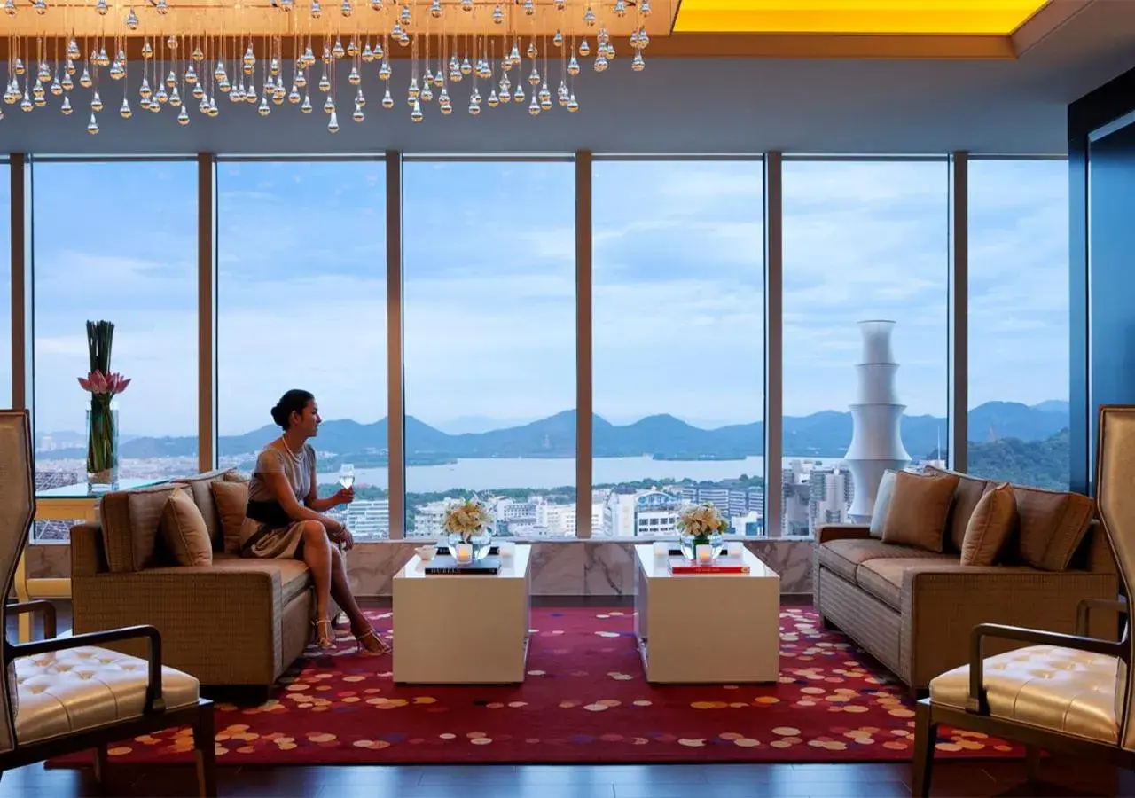 One-Bedroom Suite with City View and Executive Lounge Access in JW Marriott Hotel Hangzhou One-Bedroom Suite with City View and Executive Lounge Access in JW Marriott Hotel Hangzhou