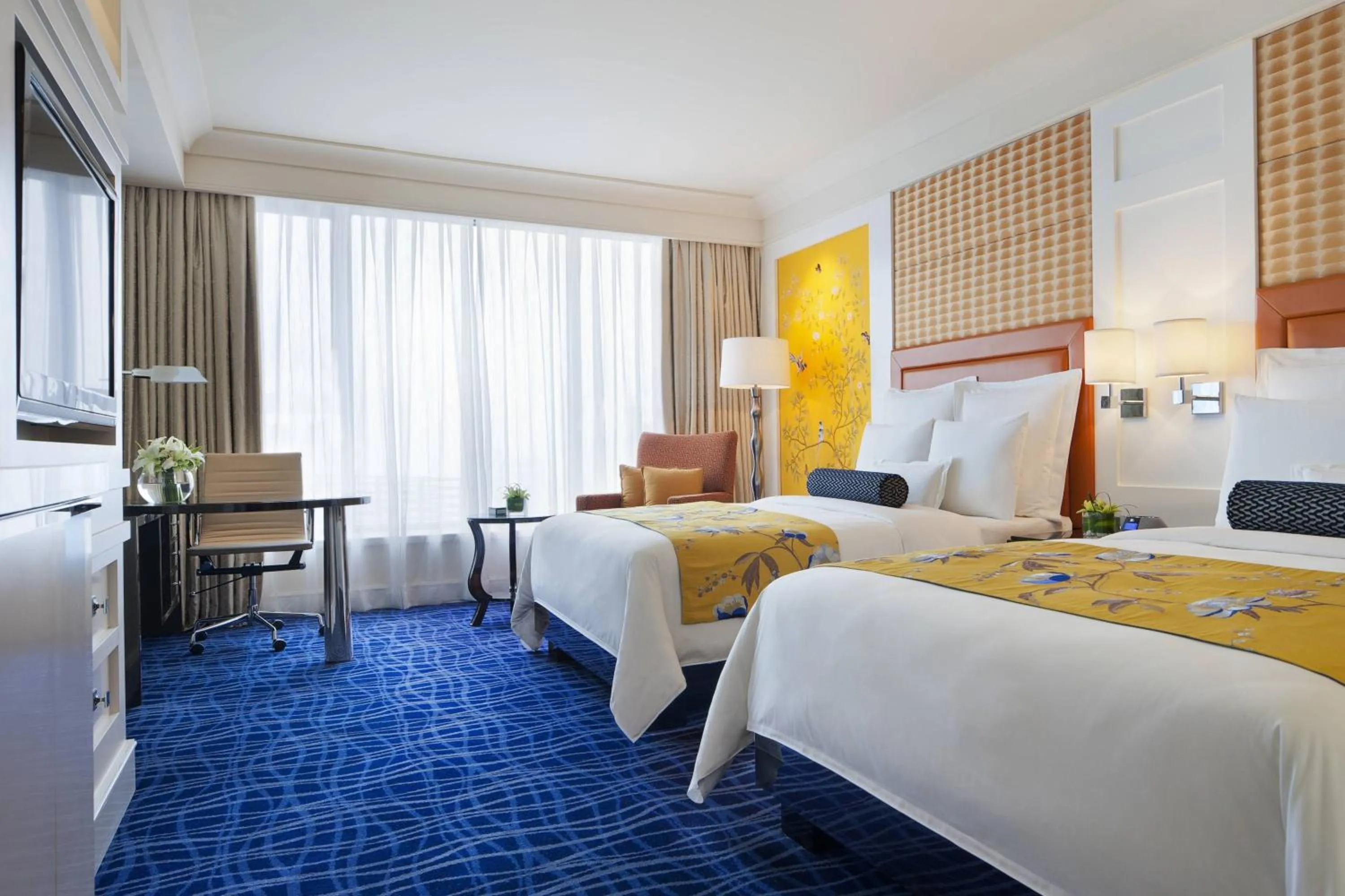 Photo of the whole room, Bed in JW Marriott Hotel Hangzhou