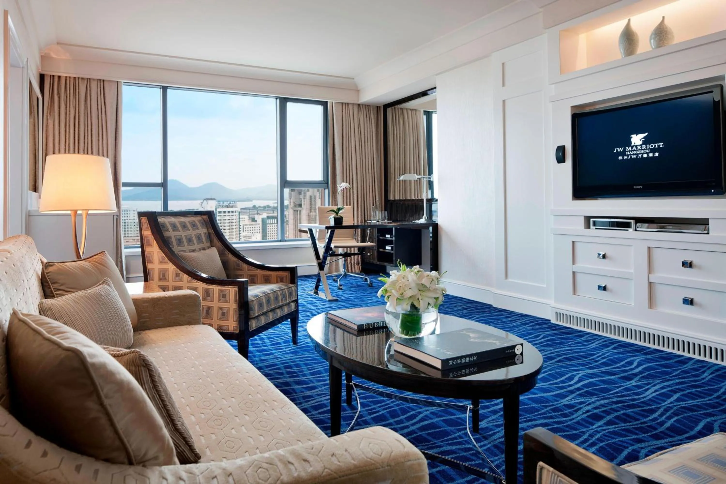 Living room in JW Marriott Hotel Hangzhou