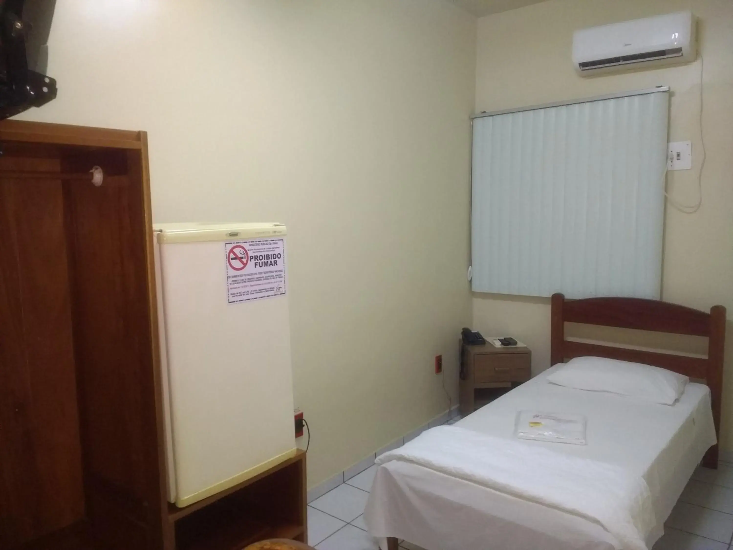 Single Room with Bathroom in Hotel Goiânia Single Room with Bathroom in Hotel Goiânia