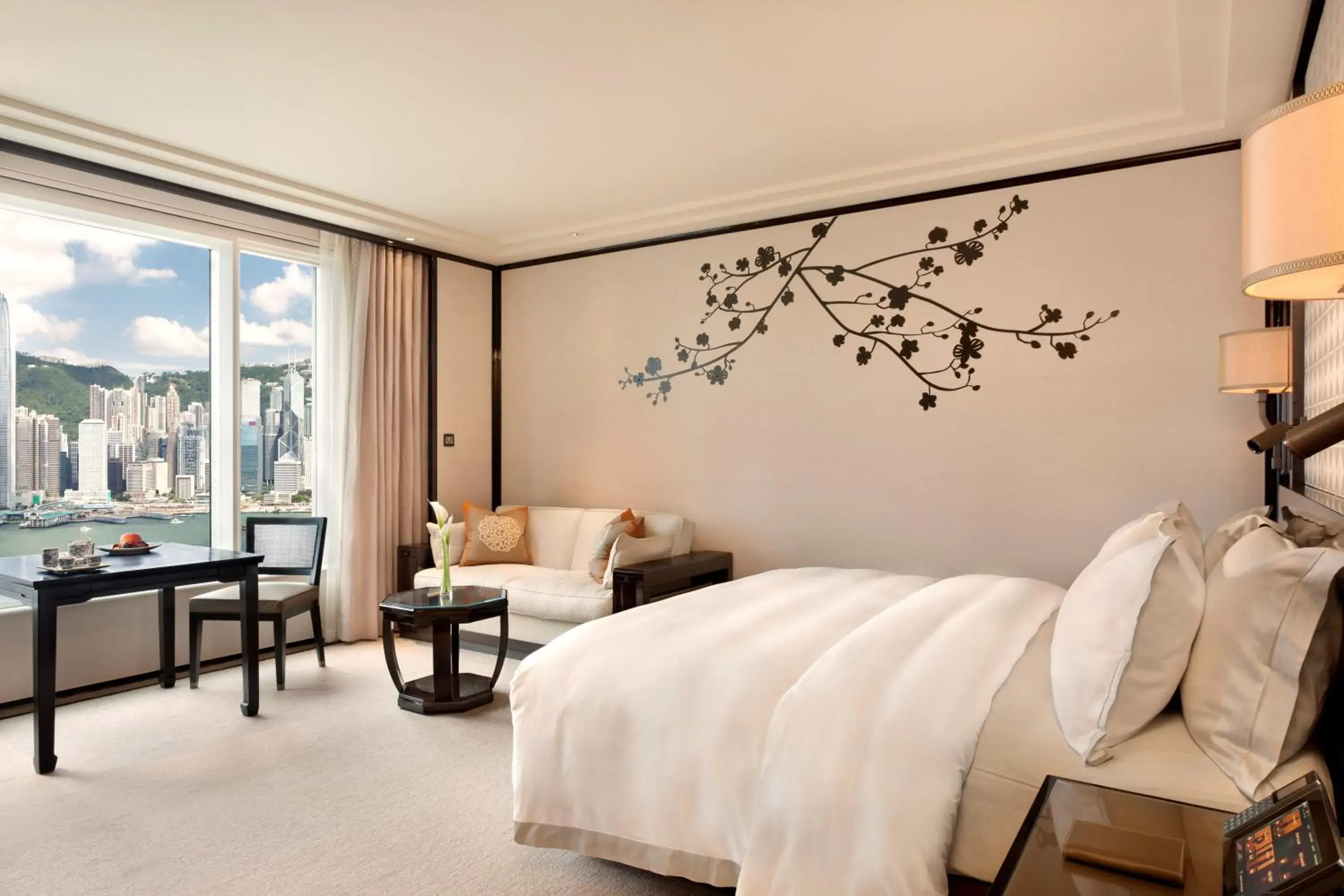 View (from property/room), Bed in The Peninsula Hong Kong View (from property/room), Bed in The Peninsula Hong Kong