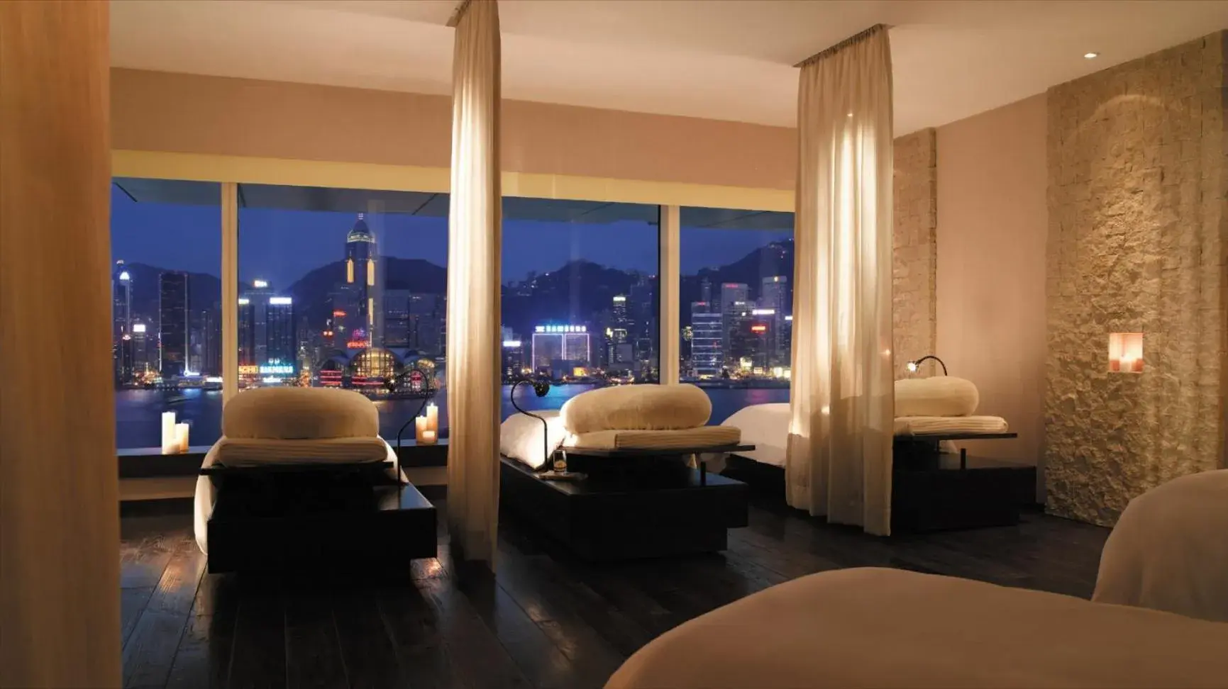 View (from property/room) in The Peninsula Hong Kong View (from property/room) in The Peninsula Hong Kong