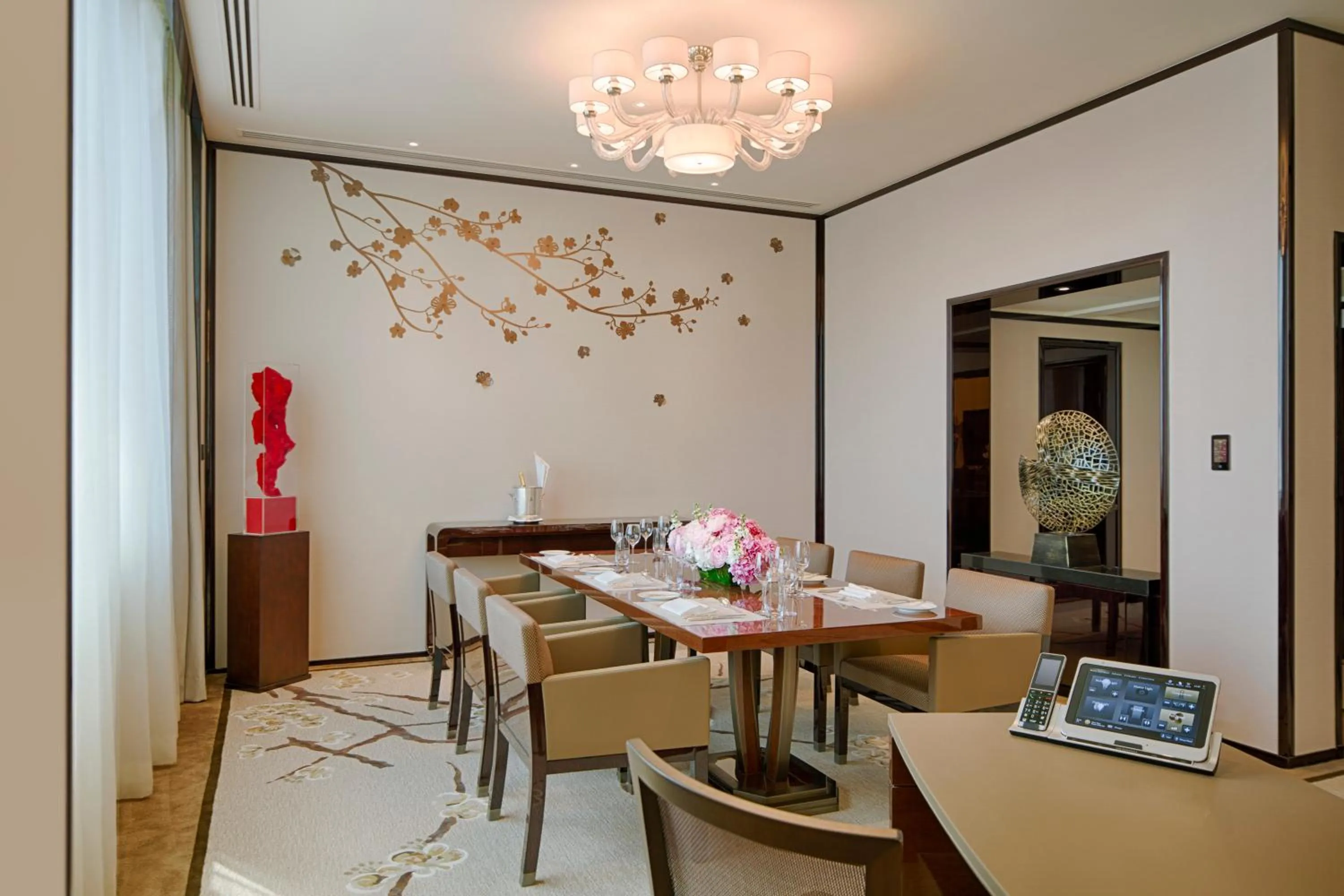 Dining area in The Peninsula Hong Kong