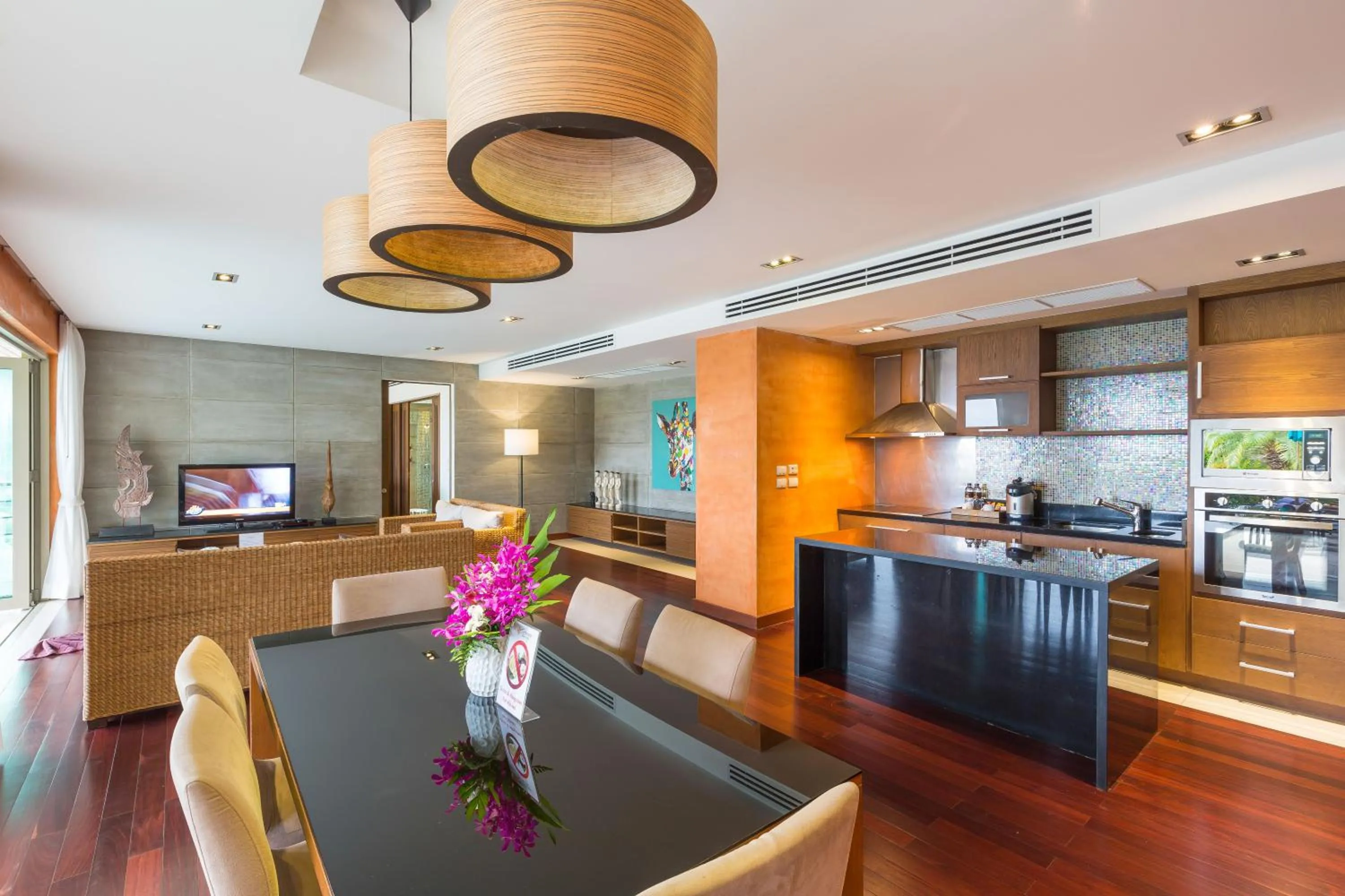 Kitchen or kitchenette in Villa Tantawan Resort - Private Pool Villas