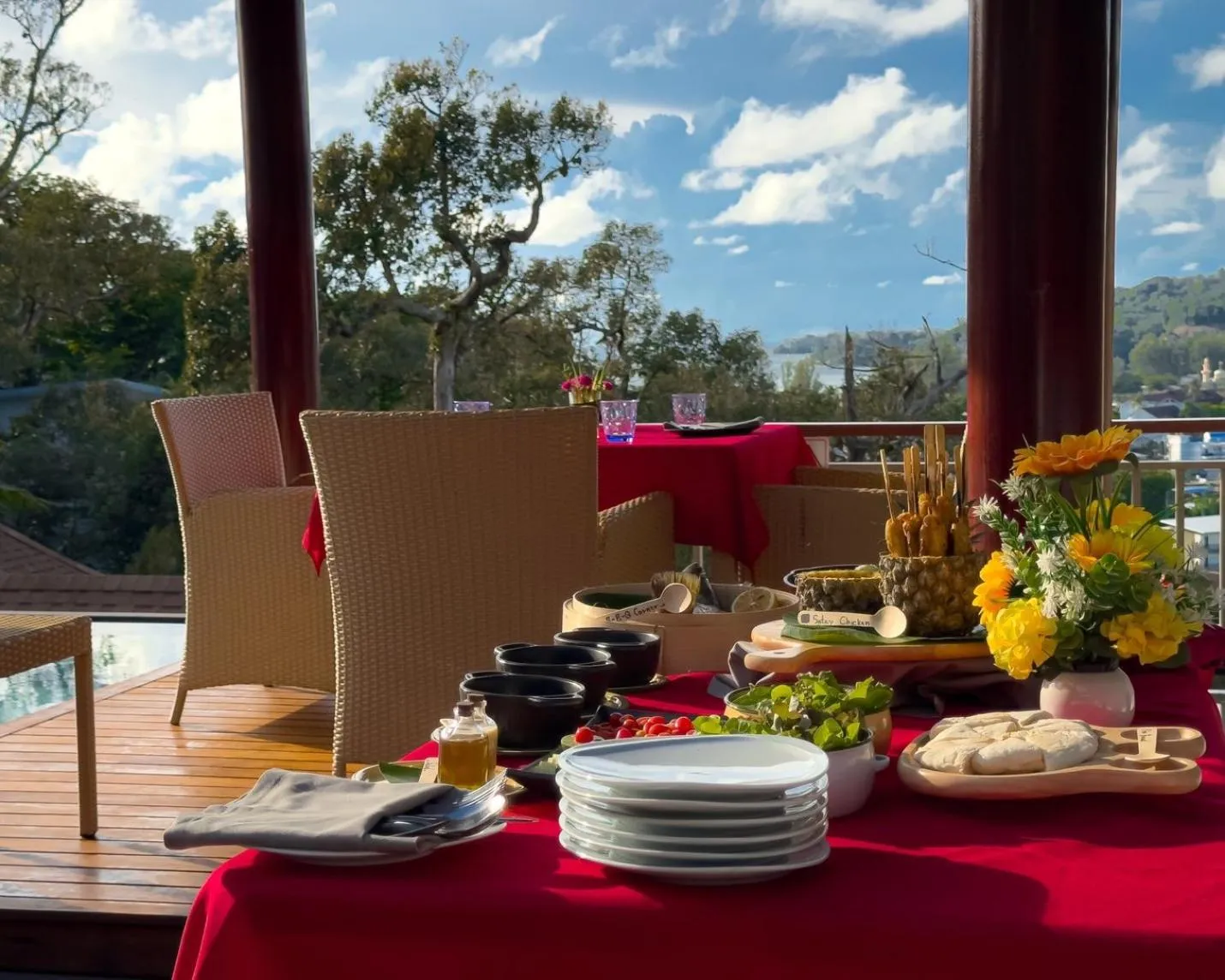 Restaurant/places to eat in Villa Tantawan Resort - Private Pool Villas