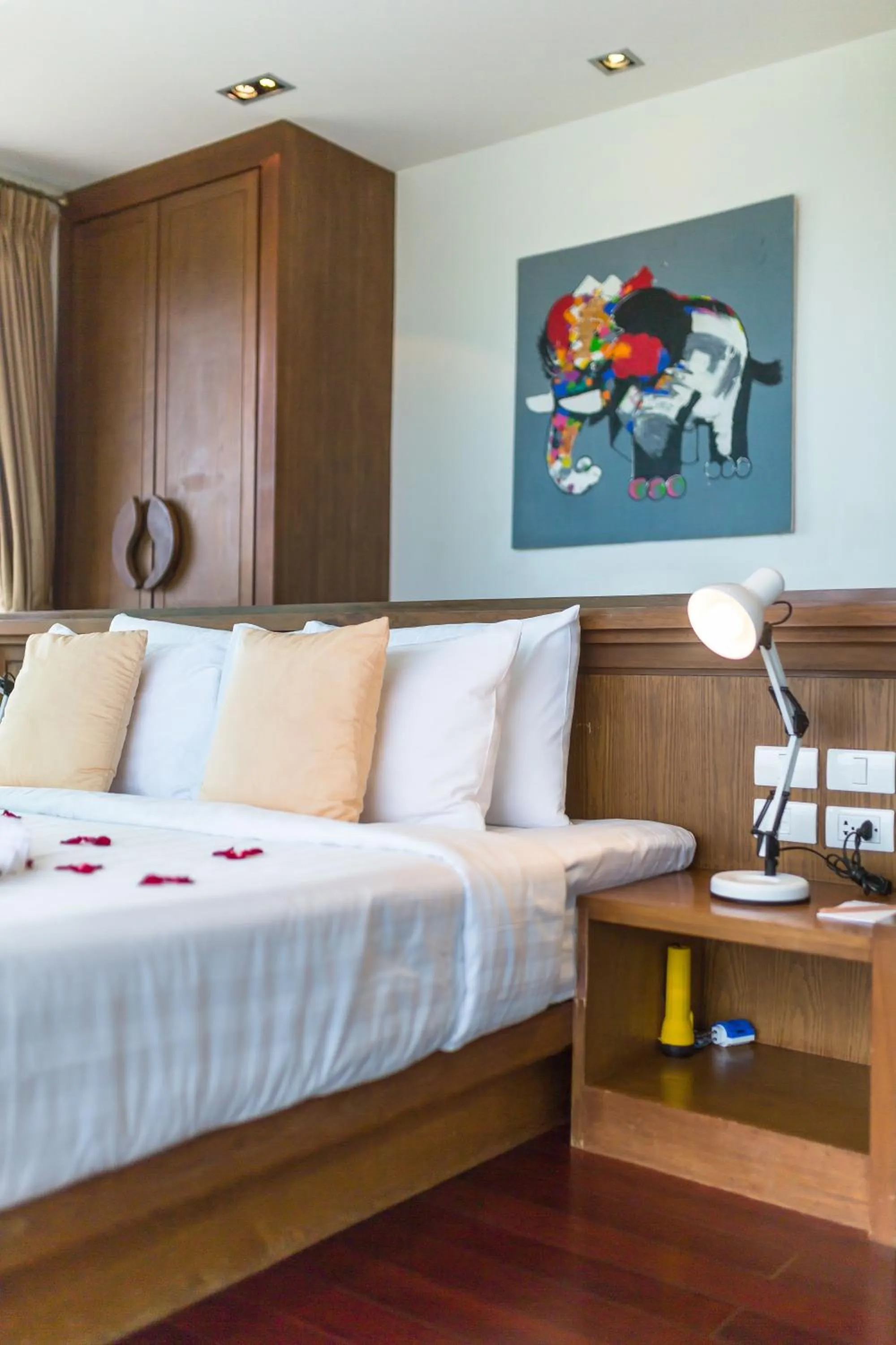 Bedroom, Bed in Villa Tantawan Resort - Private Pool Villas