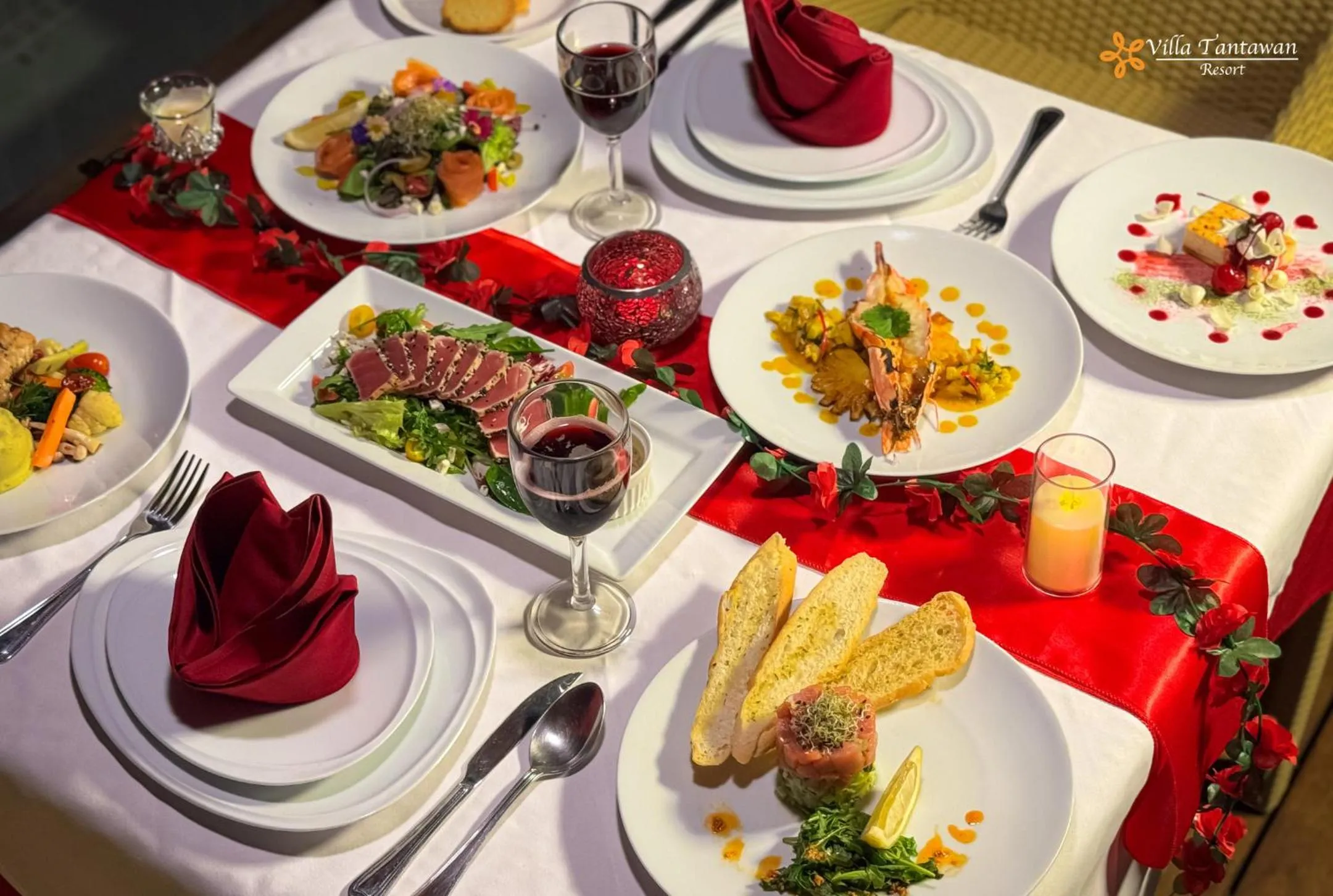 Dinner in Villa Tantawan Resort - Private Pool Villas