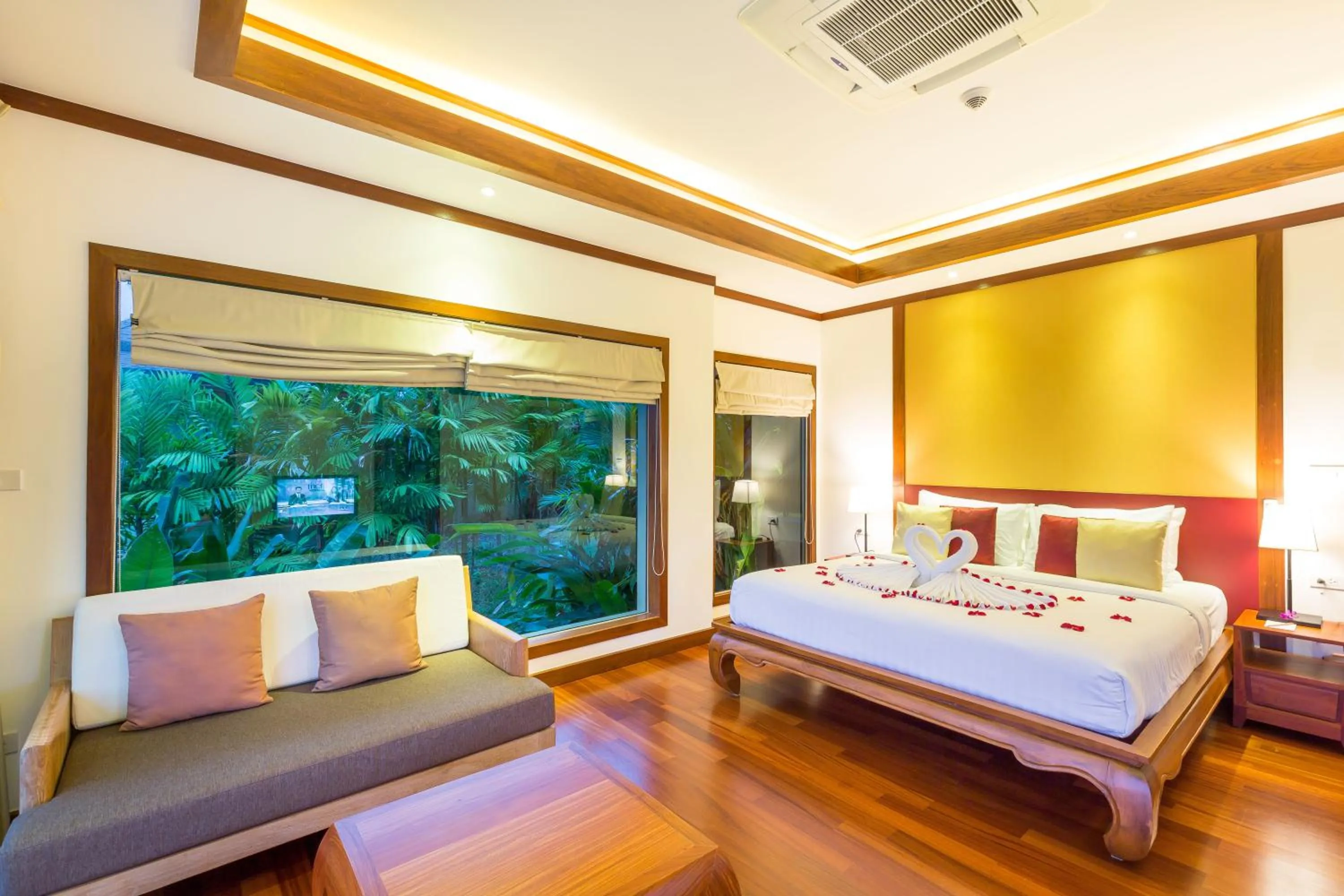 Bedroom, Bed in Villa Tantawan Resort - Private Pool Villas