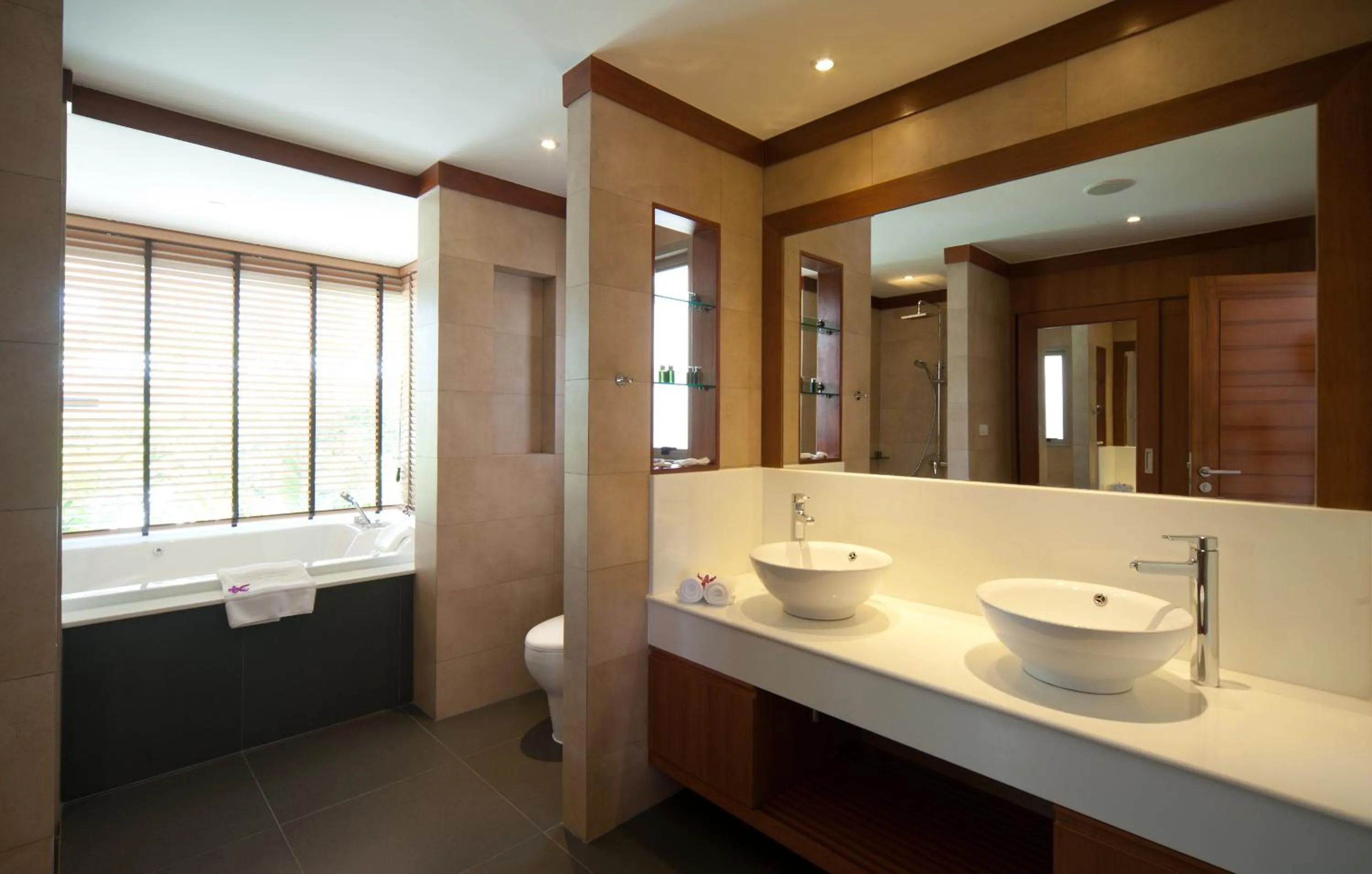 Bathroom in Villa Tantawan Resort - Private Pool Villas