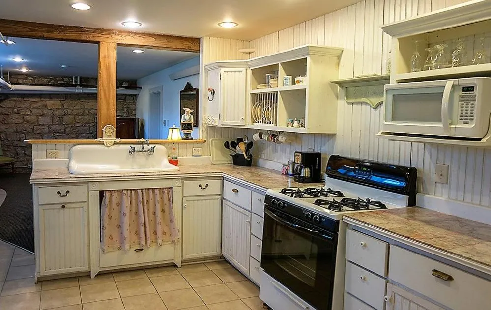 Alexander Mansion Bed & Breakfast