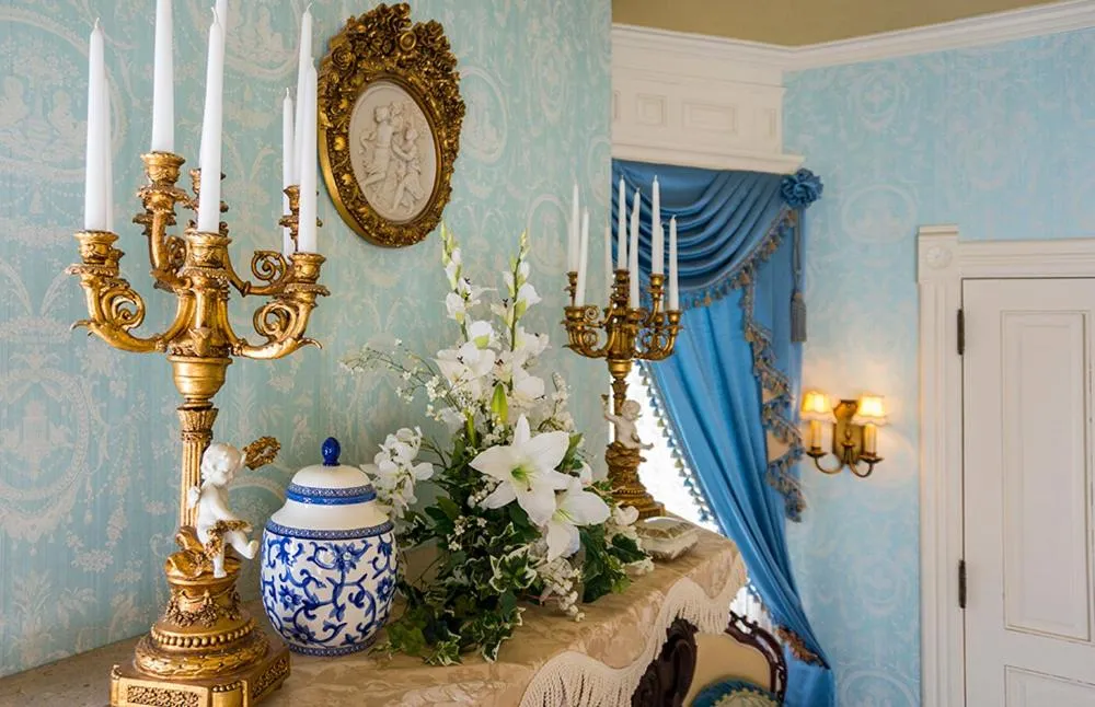 Alexander Mansion Bed & Breakfast