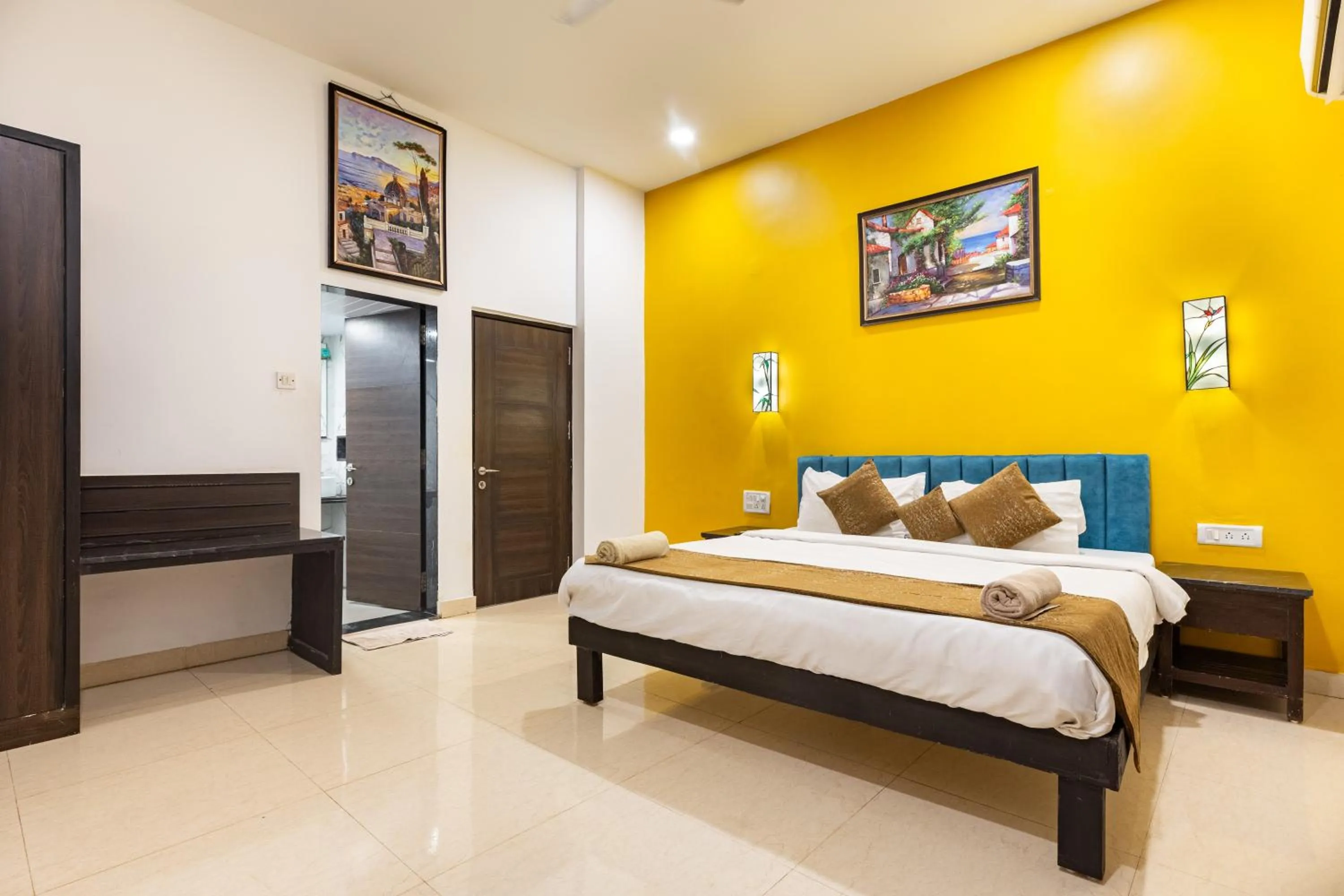 Bedroom, Bed in CALUX Joia Do Mar Resort - Calangute