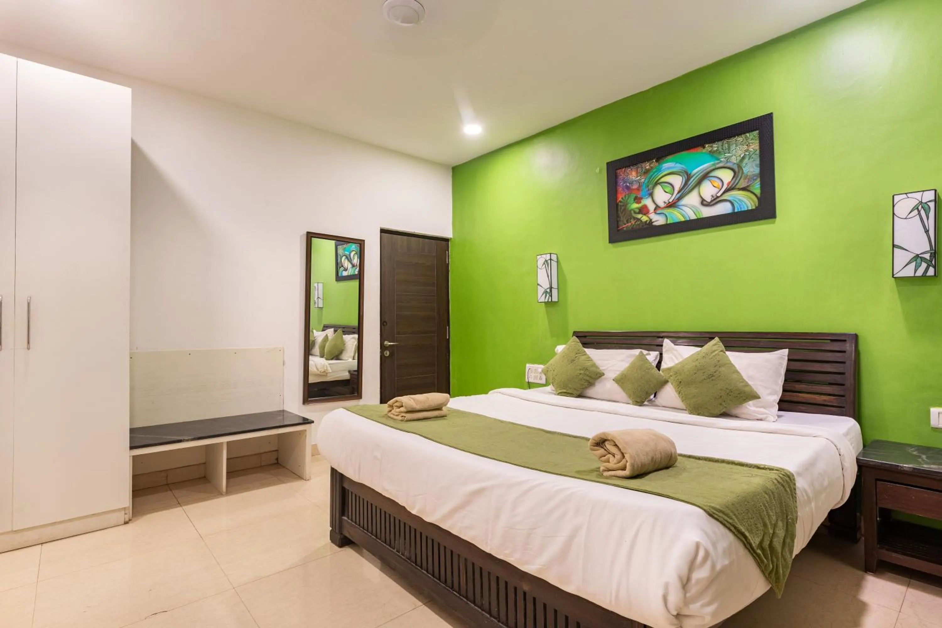 Bedroom, Bed in CALUX Joia Do Mar Resort - Calangute