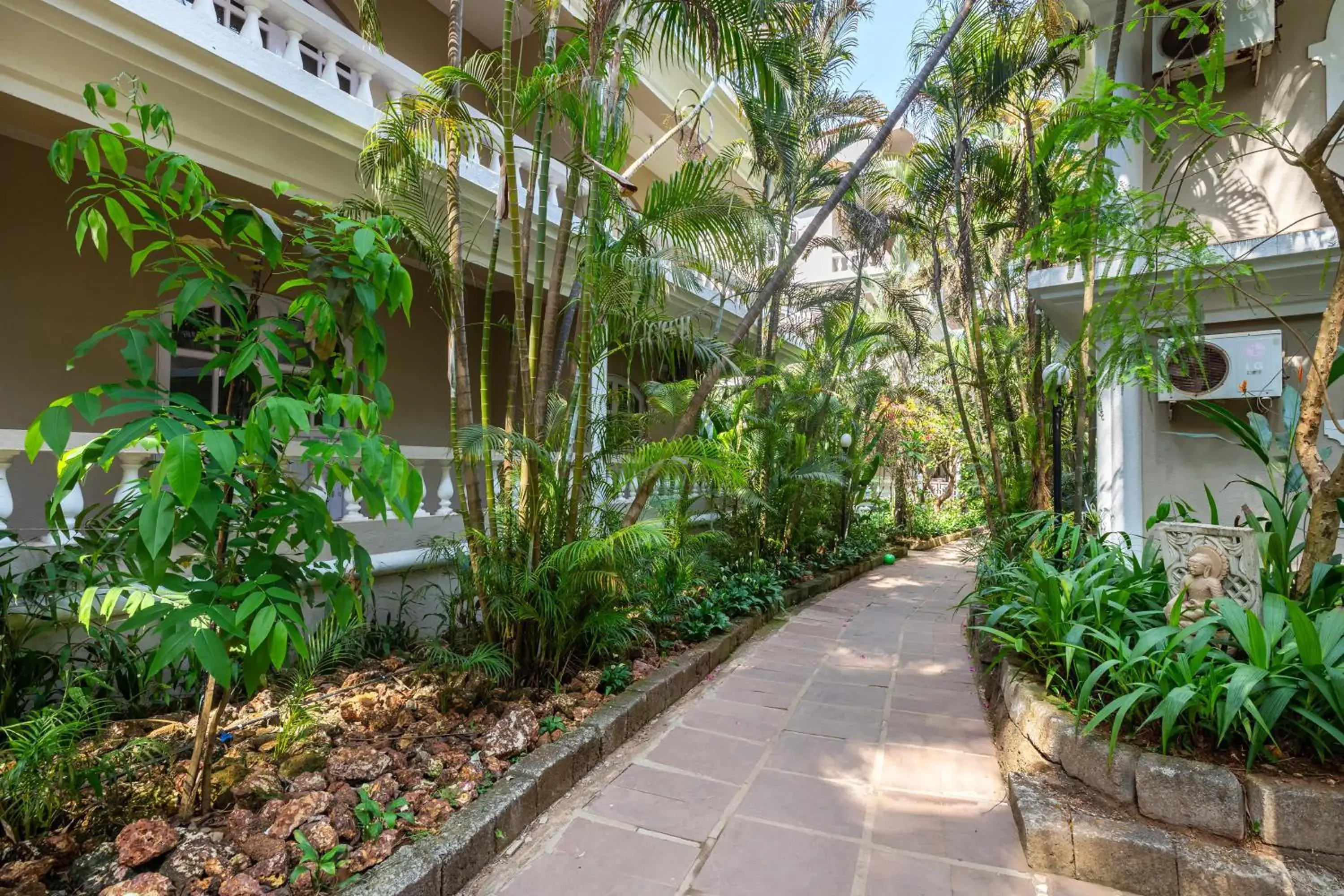 Garden view in CALUX Joia Do Mar Resort - Calangute Garden view in CALUX Joia Do Mar Resort - Calangute