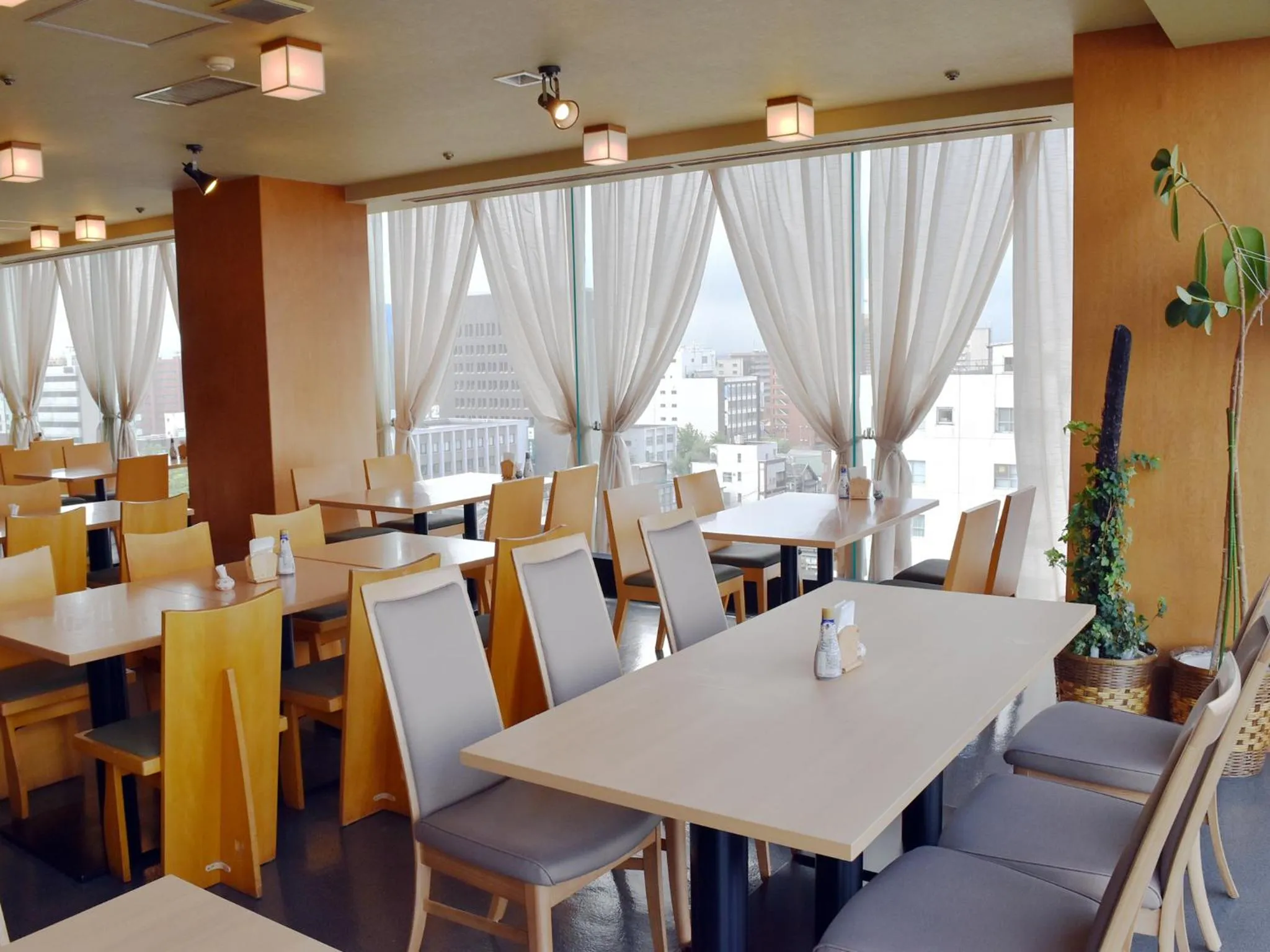 Restaurant/places to eat in Hotel Pearl City Akita Kanto-Odori