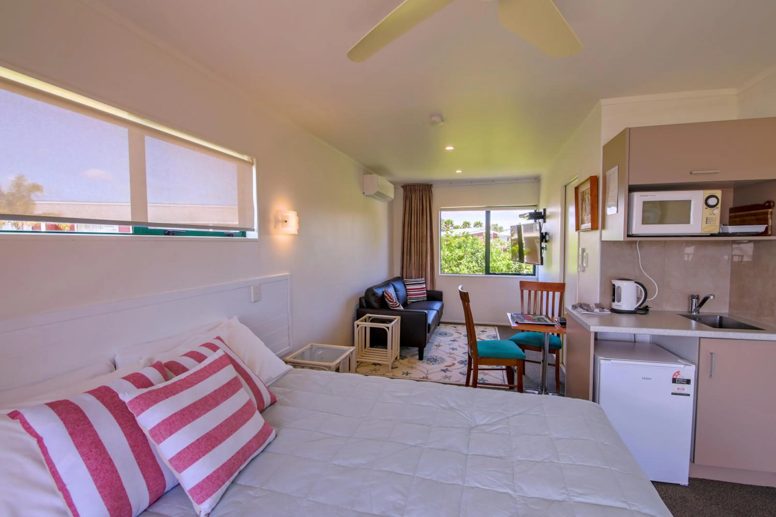 Photo of the whole room in Blue Marlin Apartments