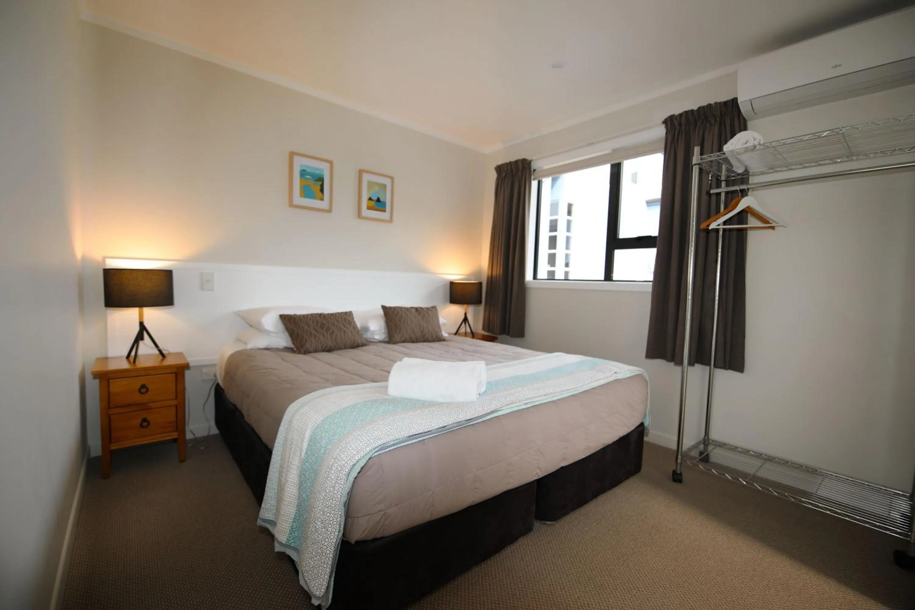 Bedroom, Bed in Blue Marlin Apartments