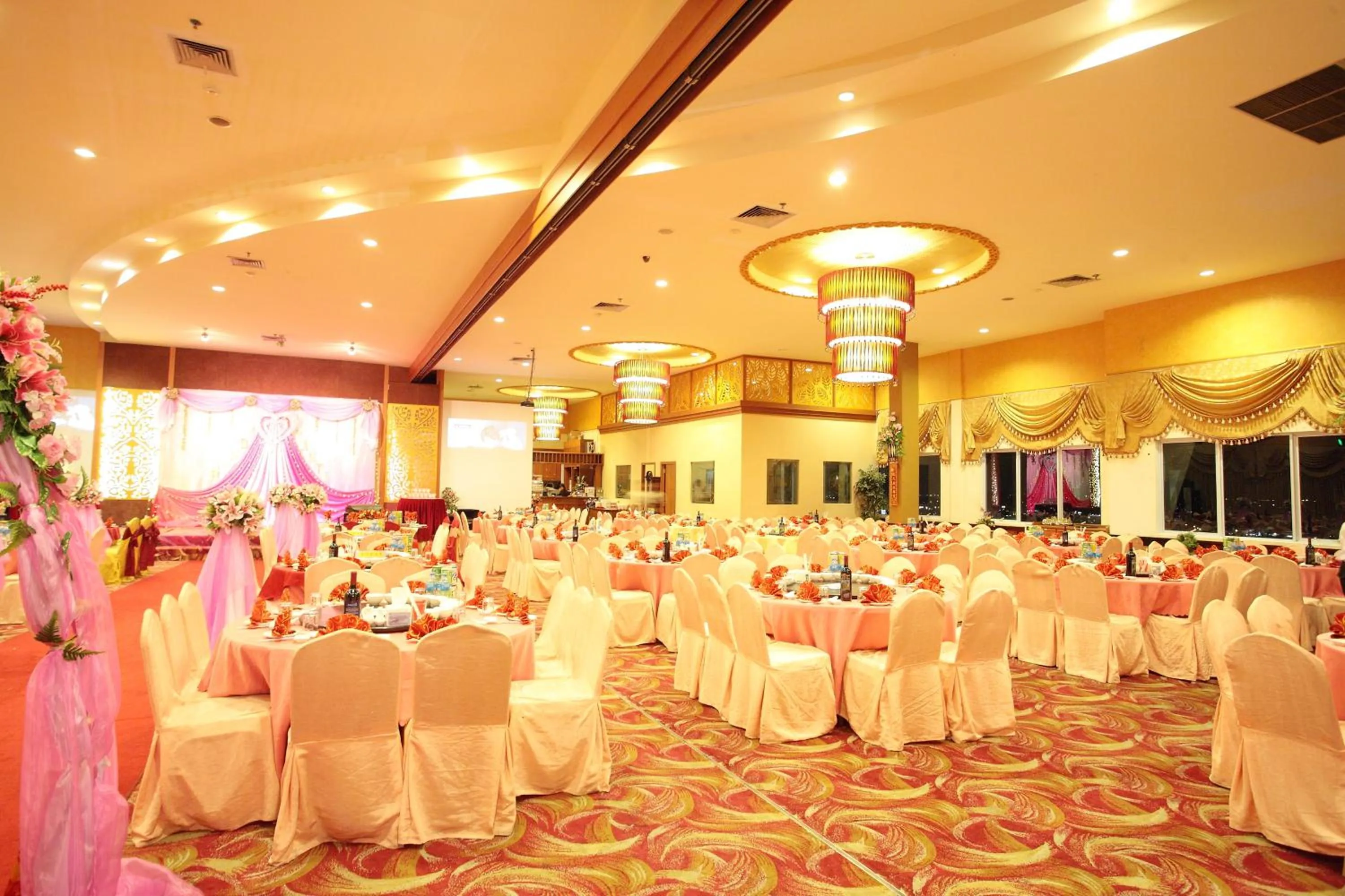 Banquet/Function facilities in Crown Vista Hotel