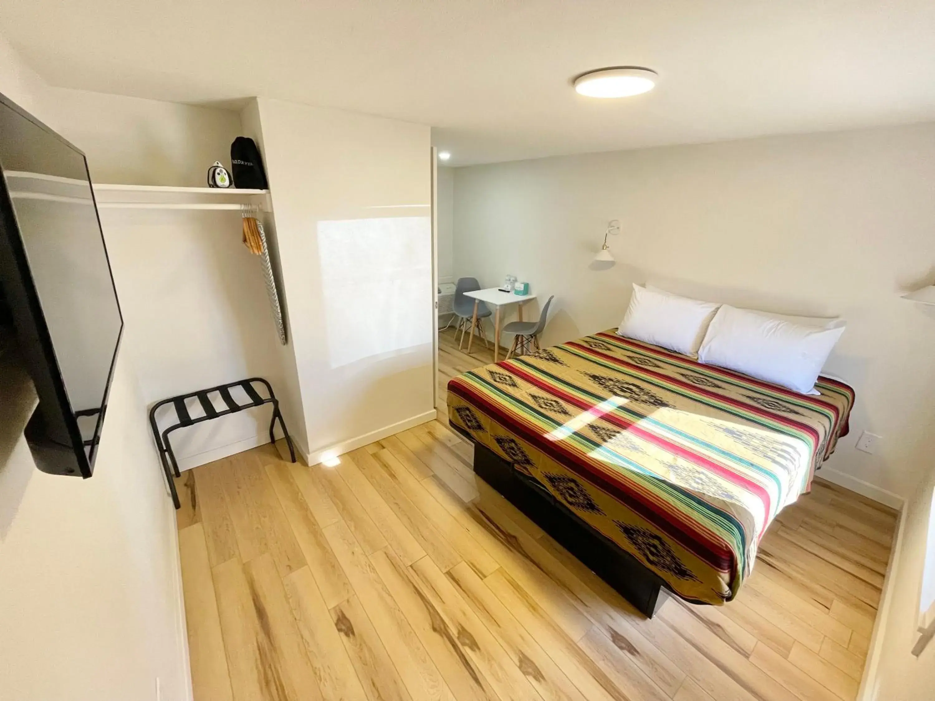 Standard Queen Room in Frederick Motel Standard Queen Room in Frederick Motel