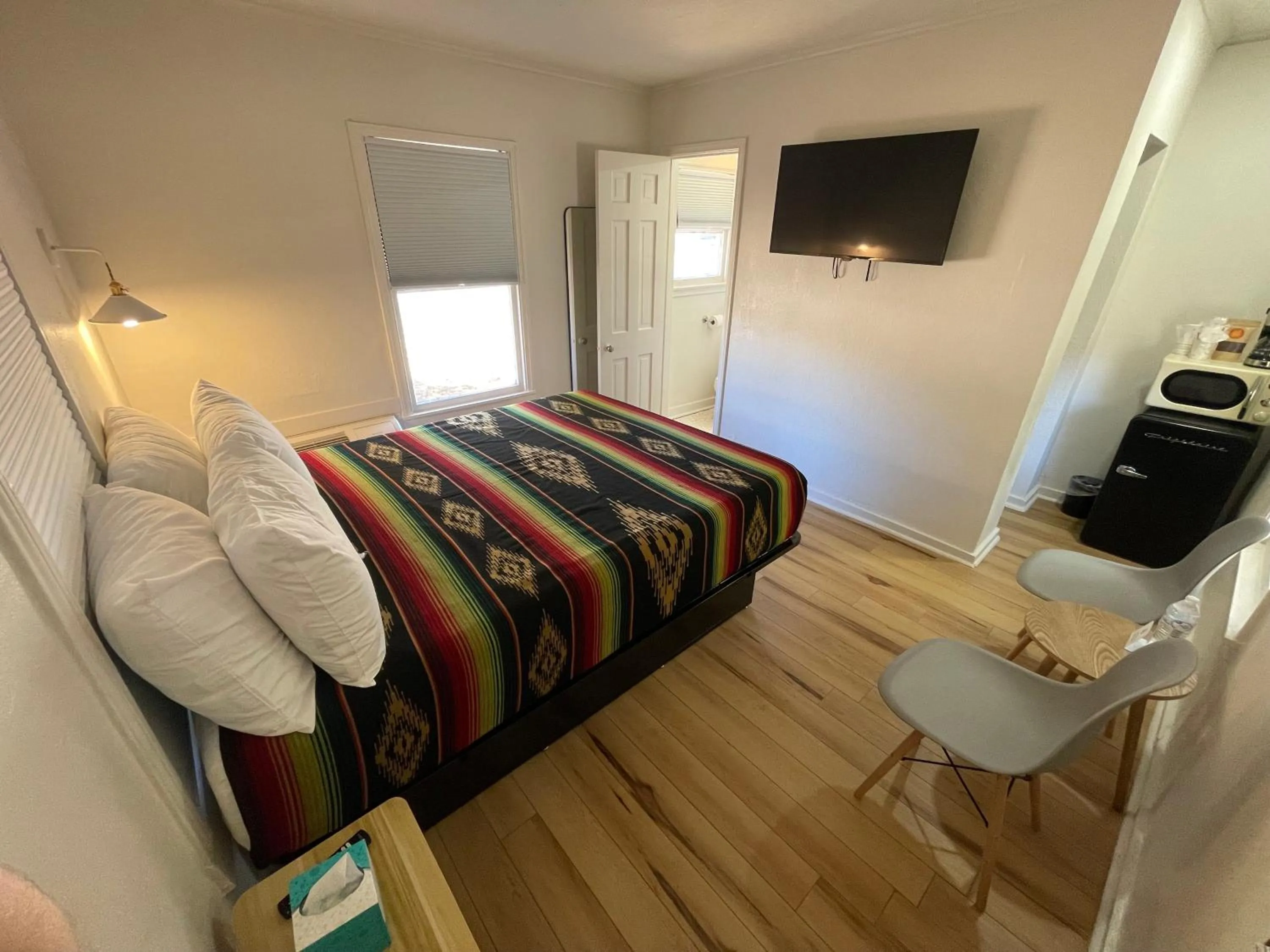 Bed in Frederick Motel