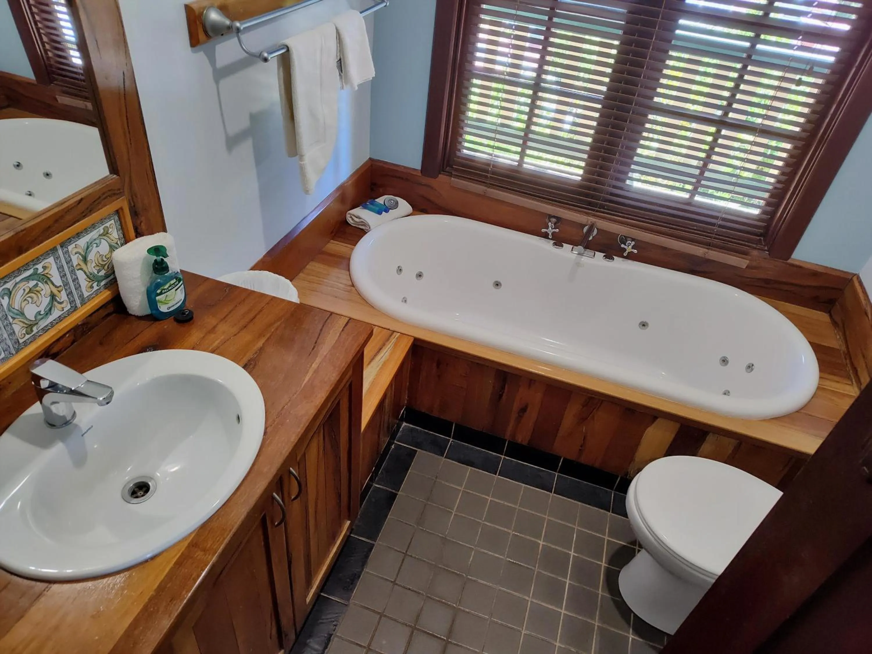 Bathroom in Bridgefield Guest House