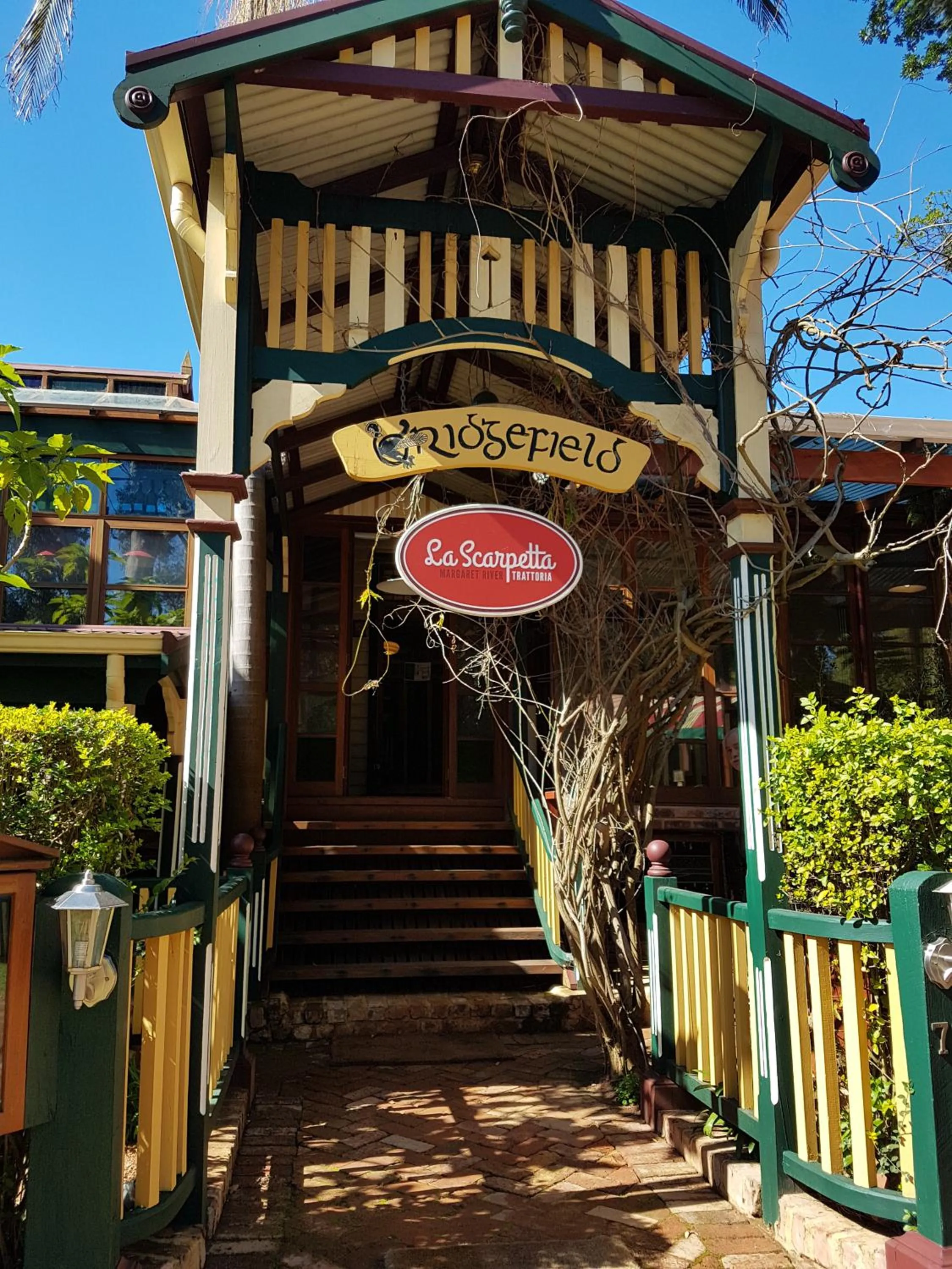 Facade/entrance in Bridgefield Guest House