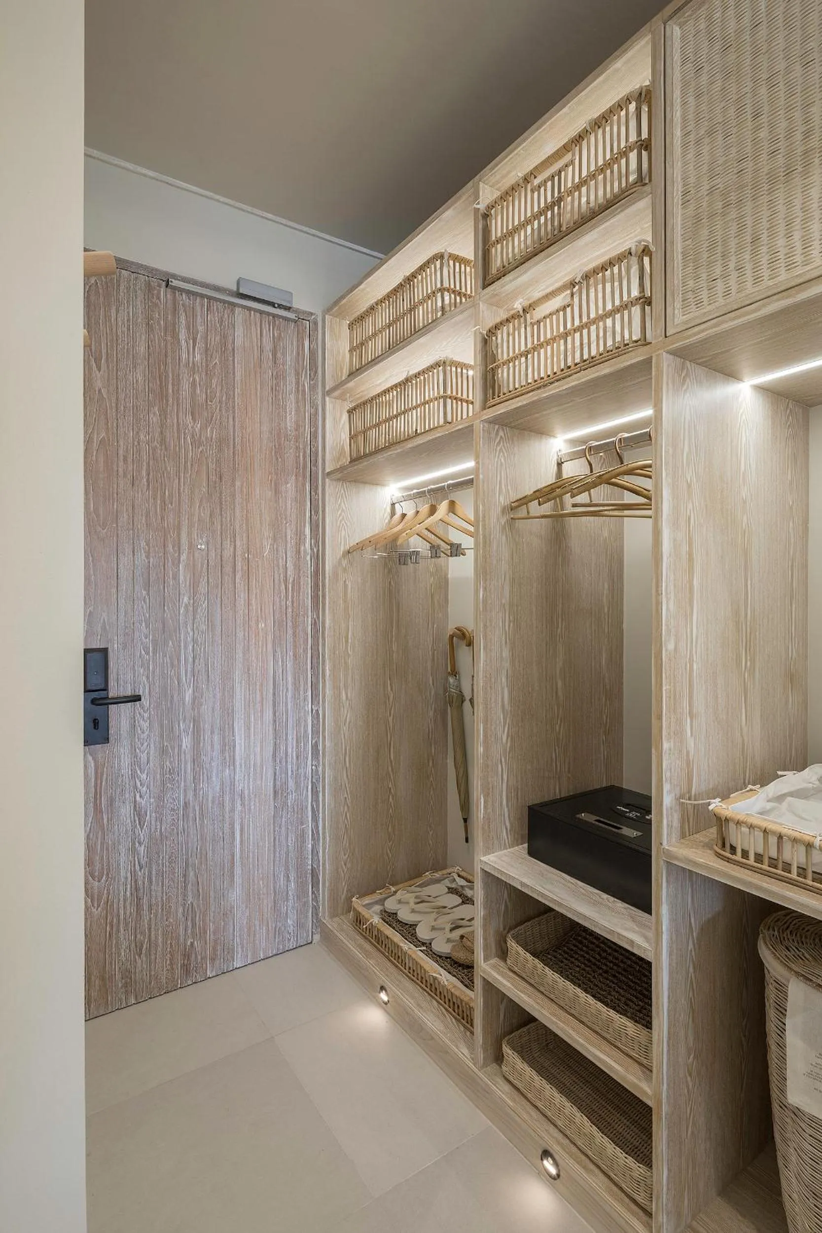 wardrobe in Phangan Bayshore Resort Koh Phangan