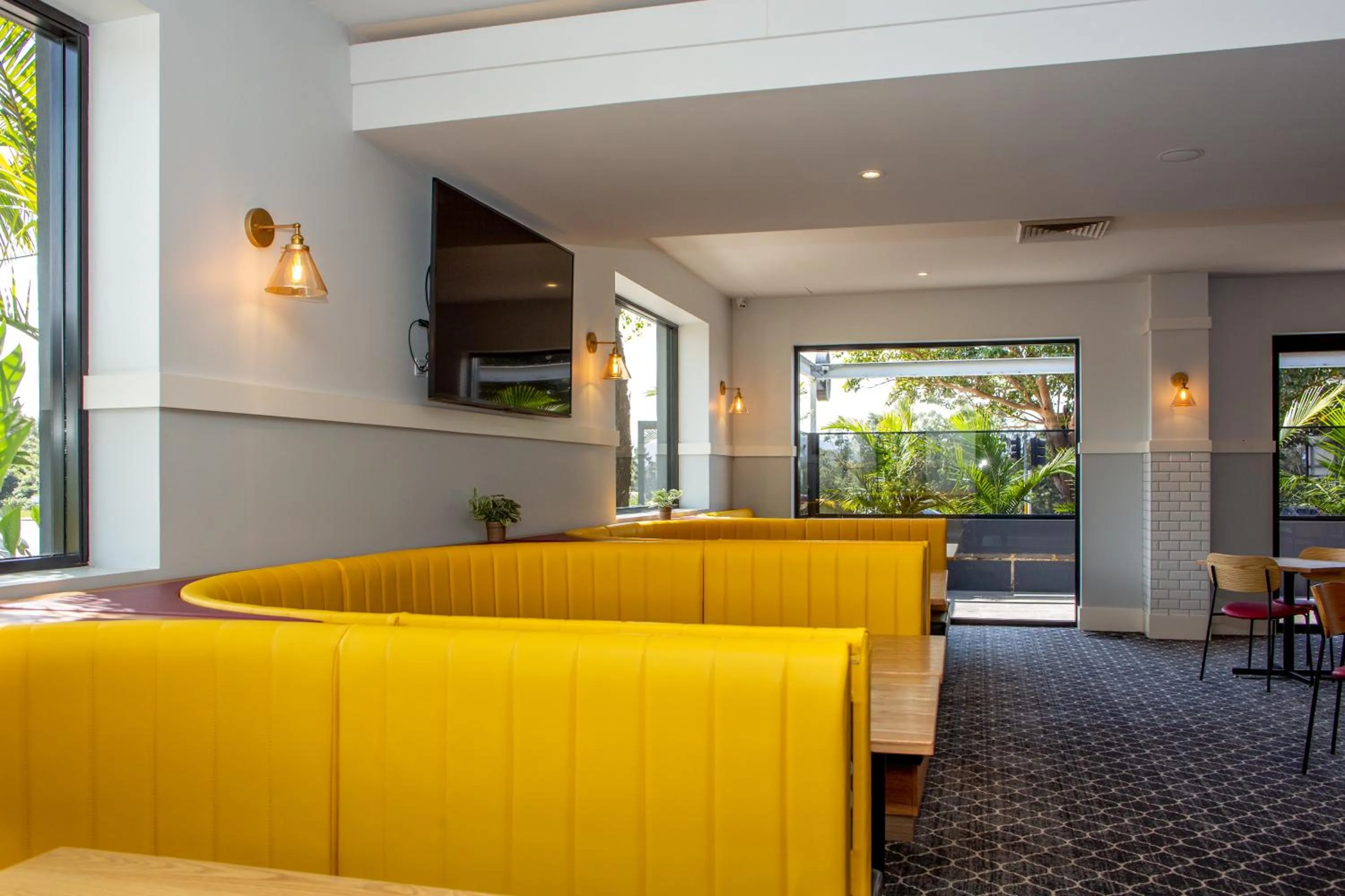 Lounge or bar in Five Island Hotel