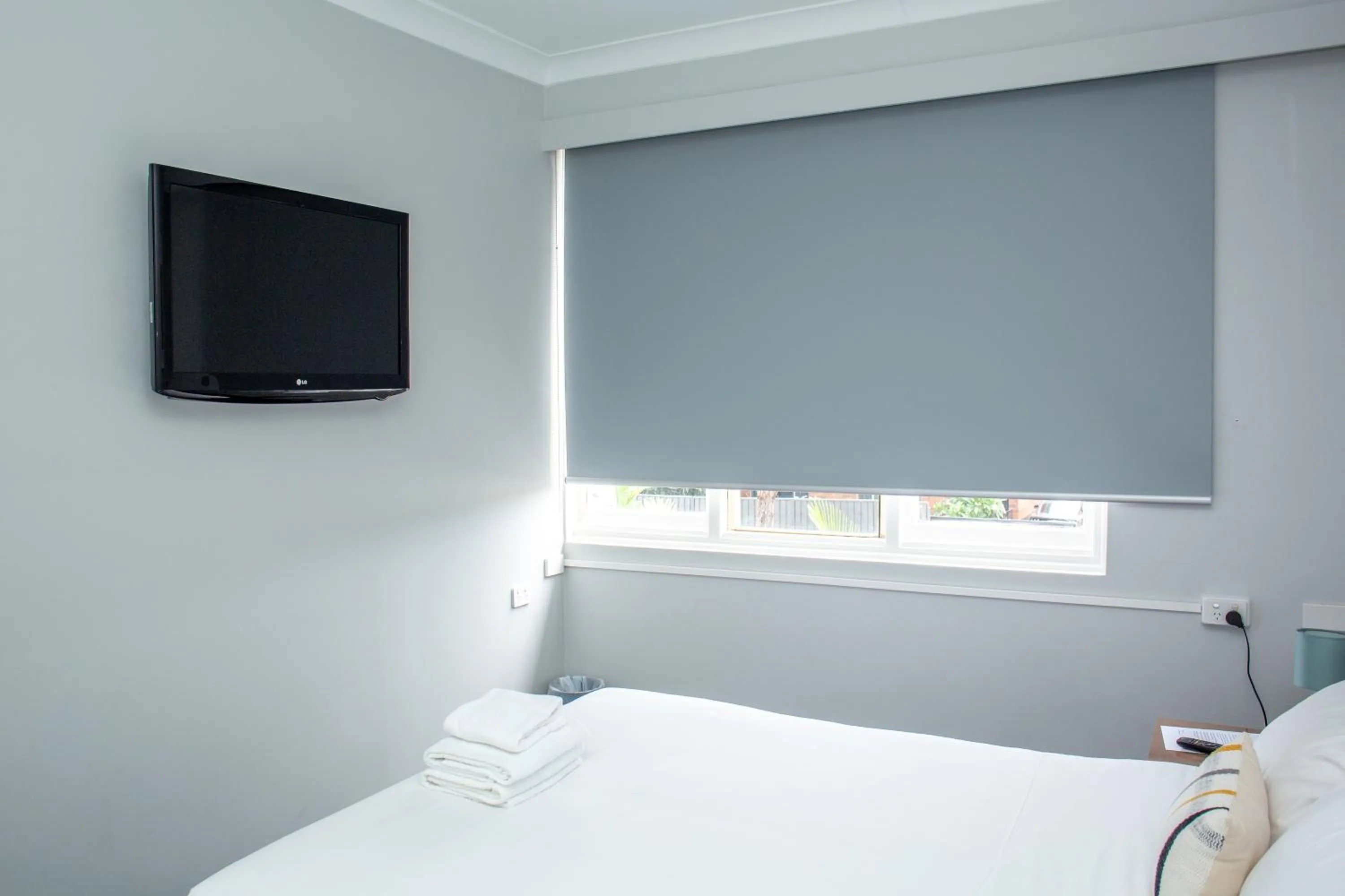 Bedroom, Bed in Five Island Hotel