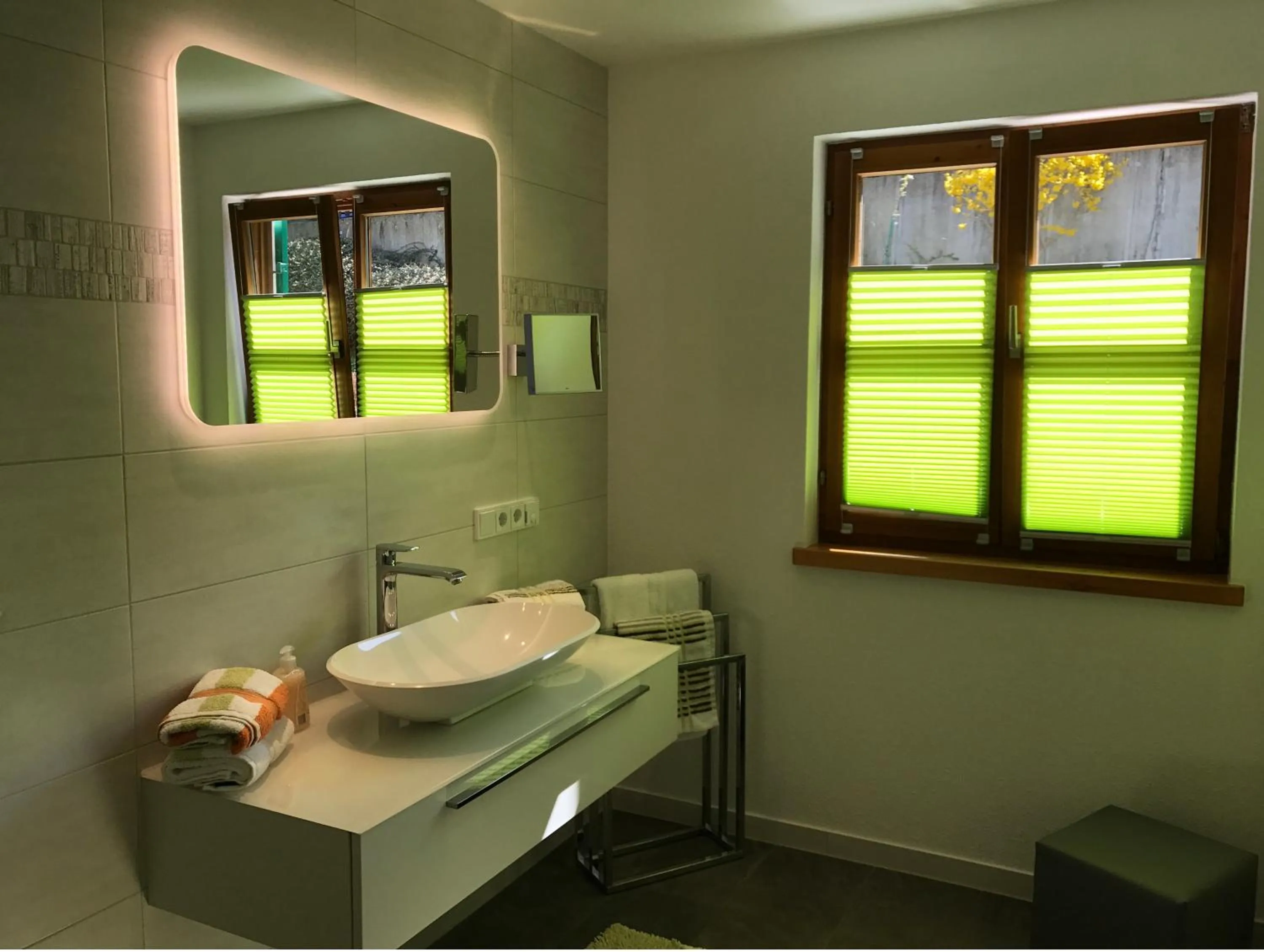 Bathroom in Hotel am Wiesenhang - Garni