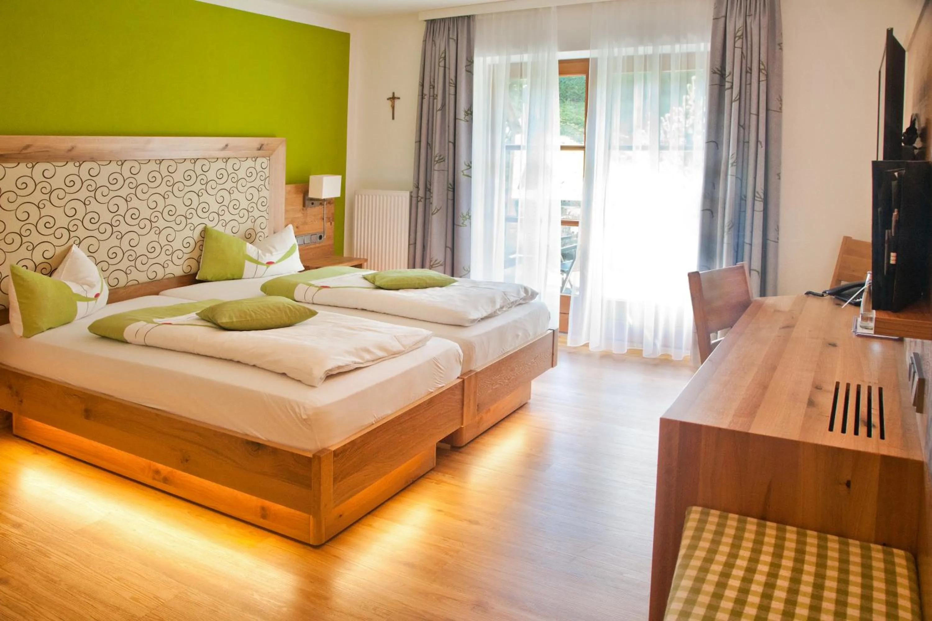 Day, Bed in Hotel am Wiesenhang - Garni
