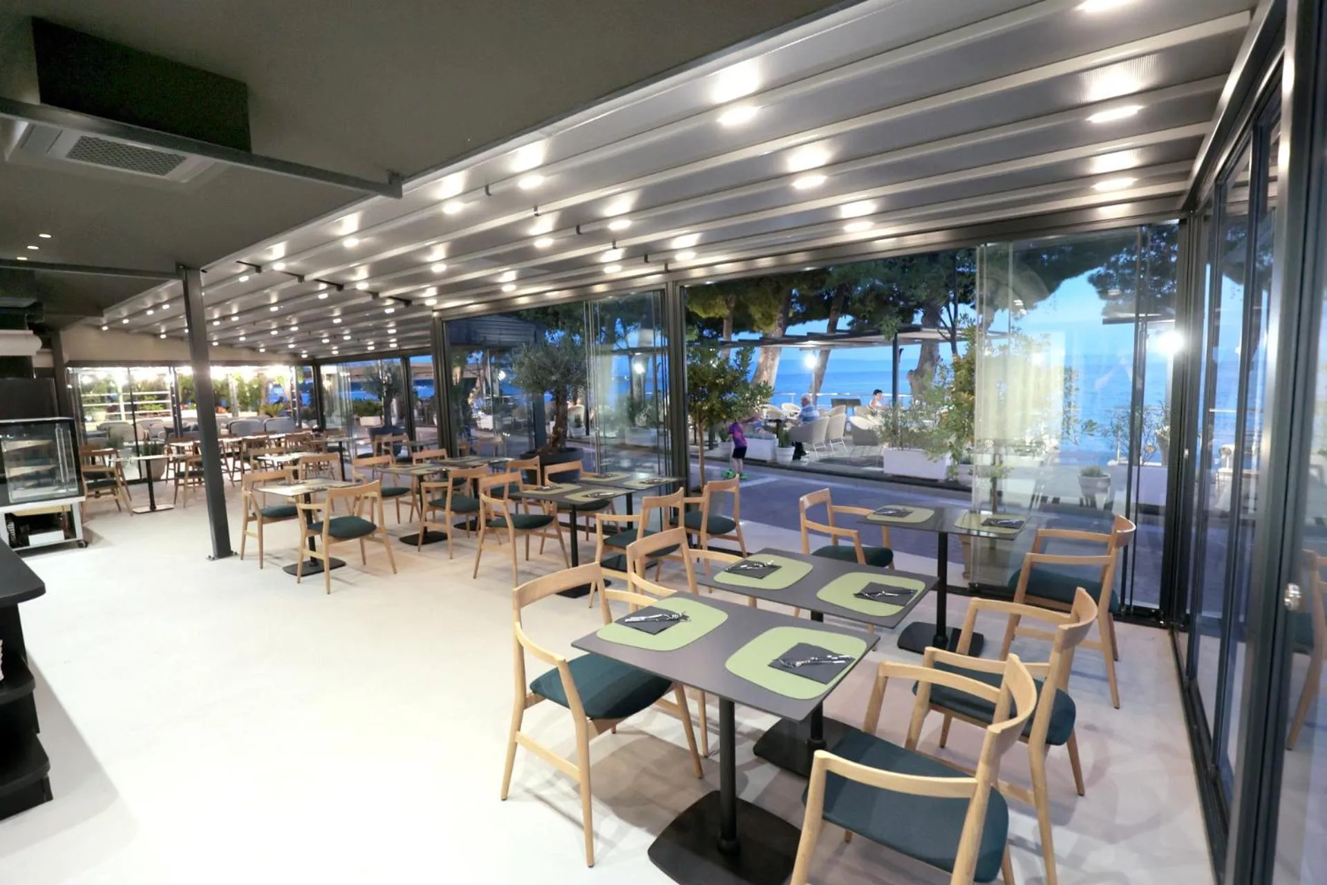 Restaurant/places to eat in Hotel Milenij