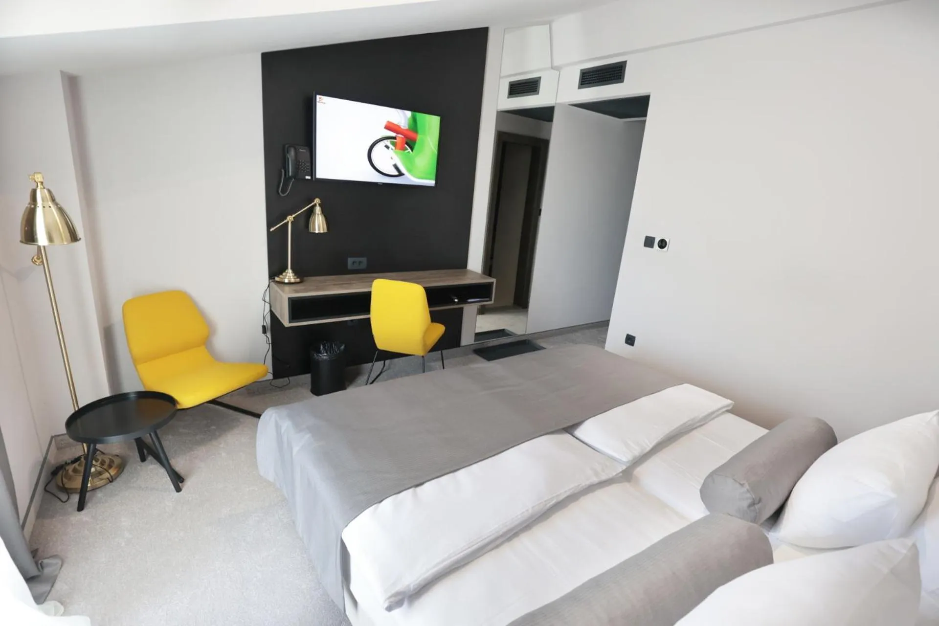 Bedroom, Bed in Hotel Milenij