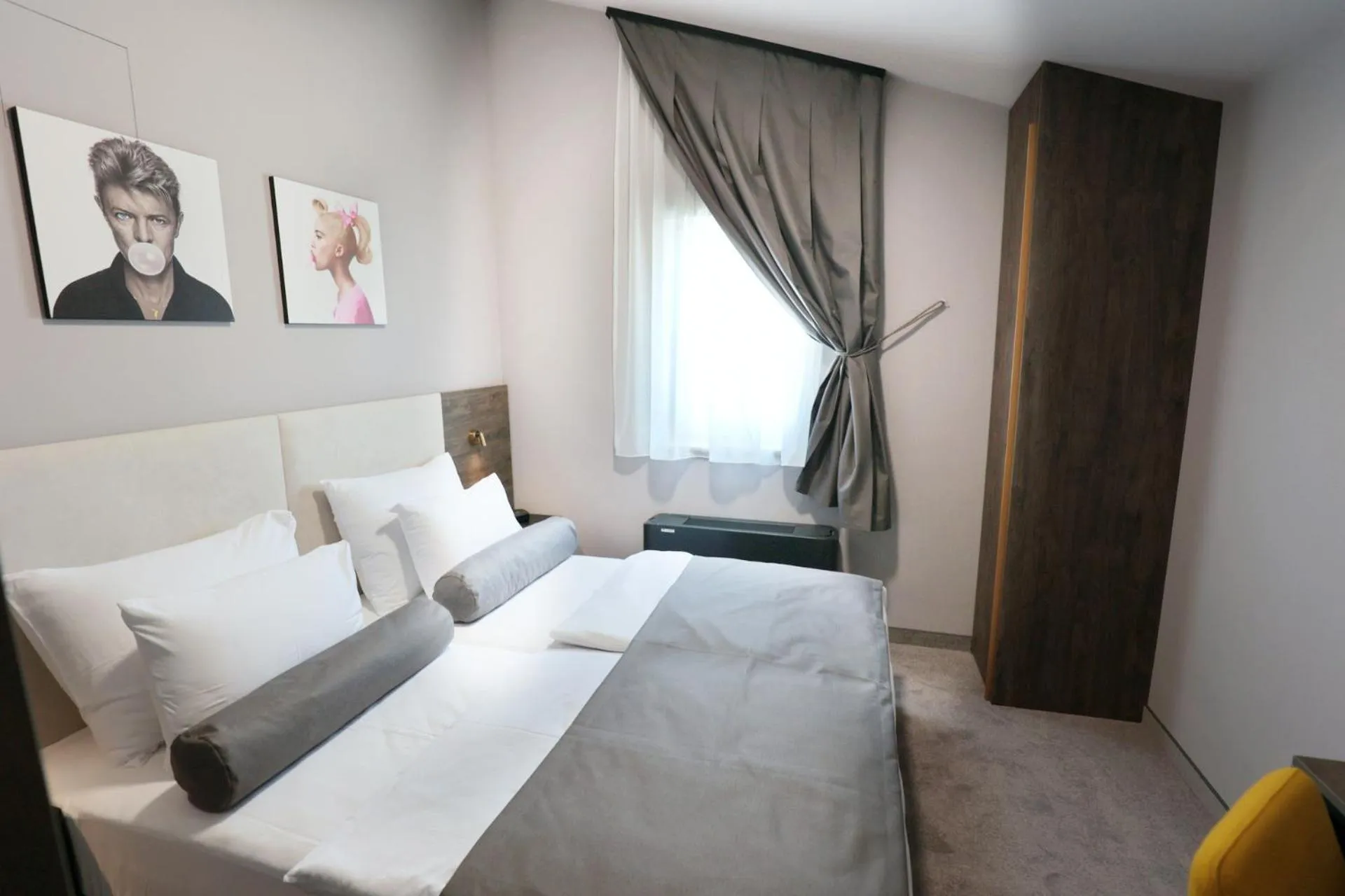 Bedroom, Bed in Hotel Milenij