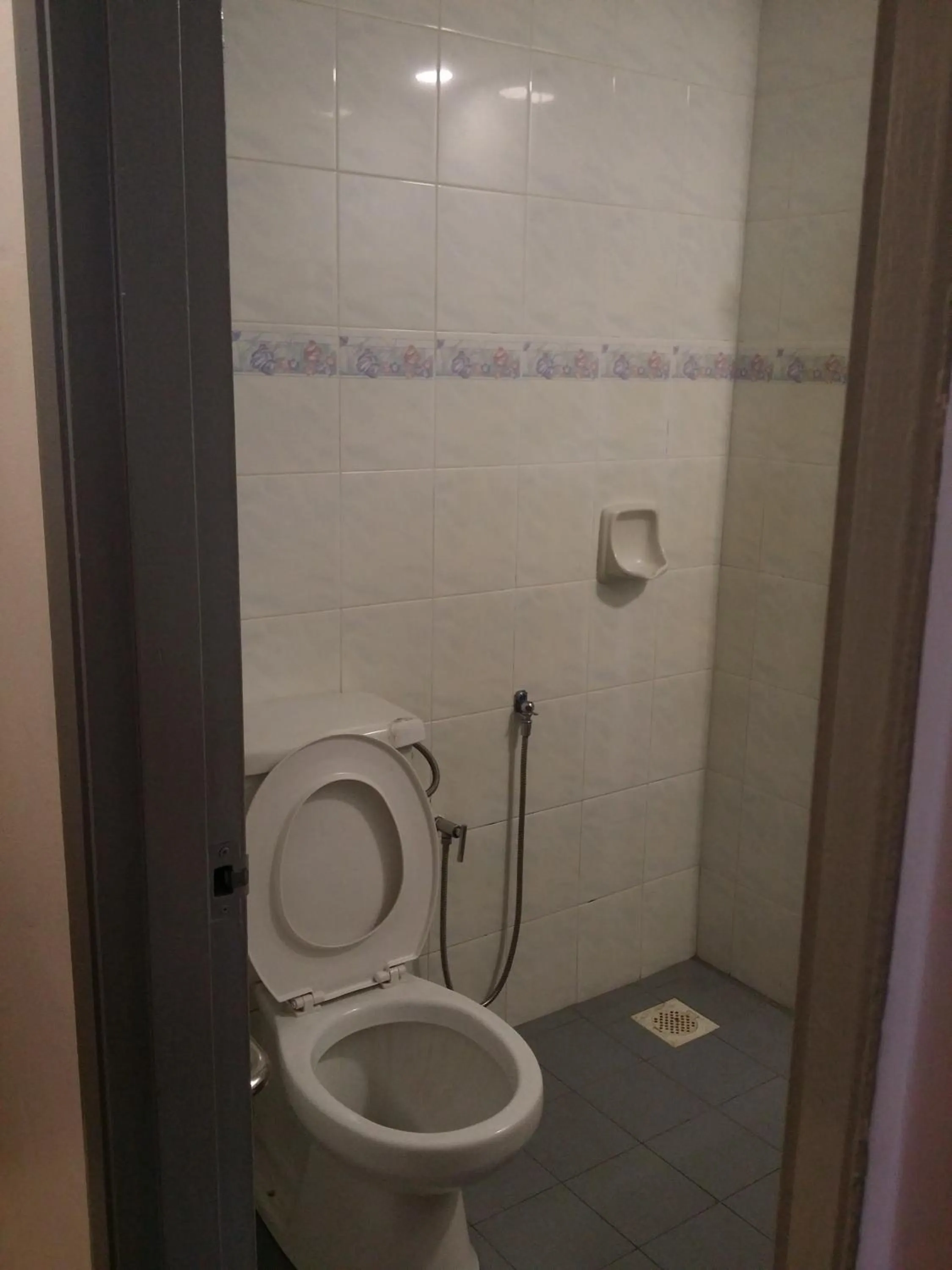 Toilet in Seremban Inn