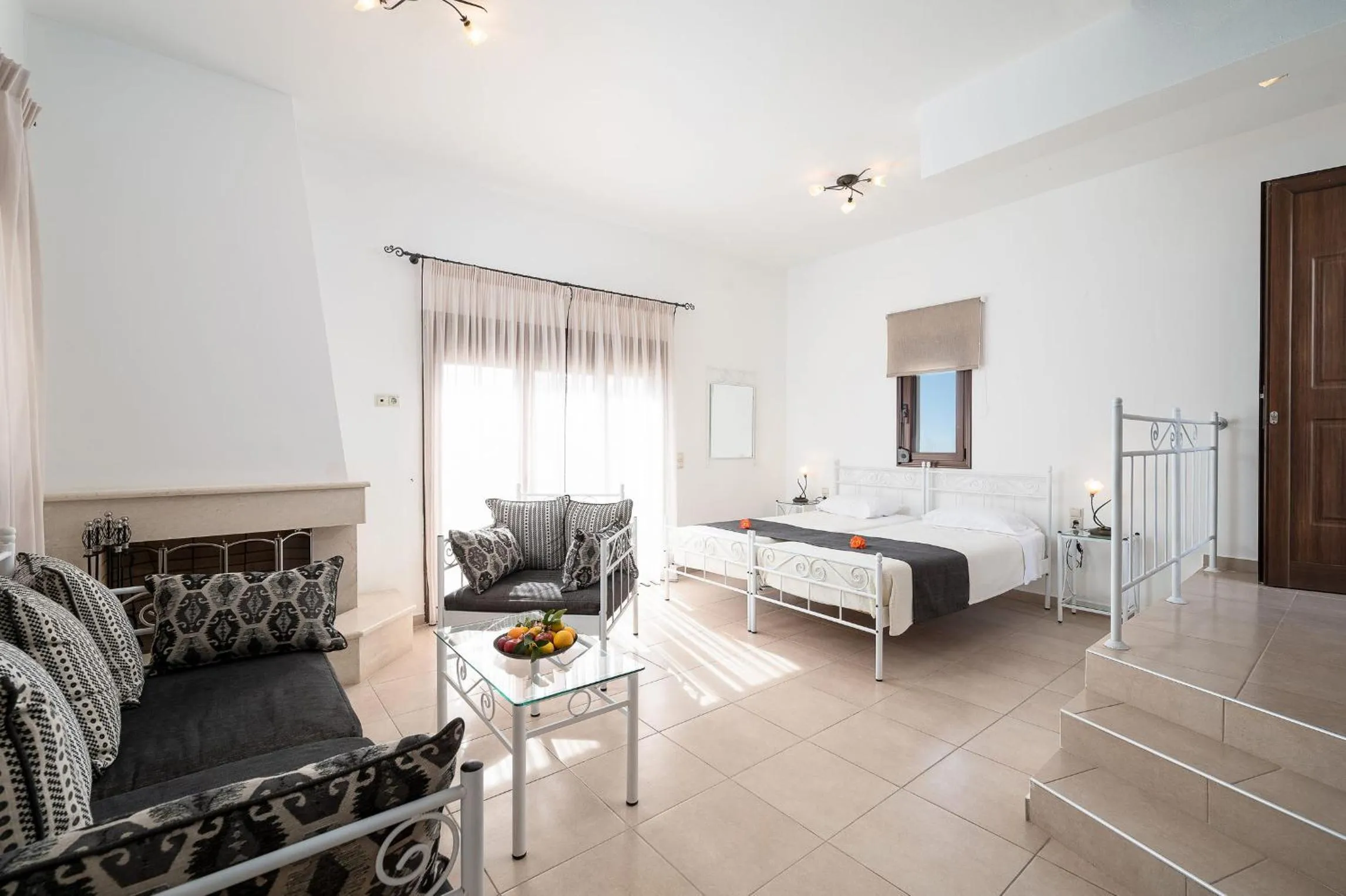 Bed in Lenikos Resort