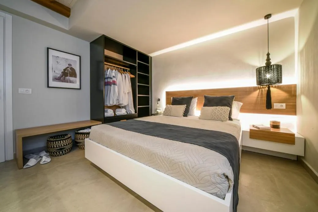 Bed in Lenikos Resort