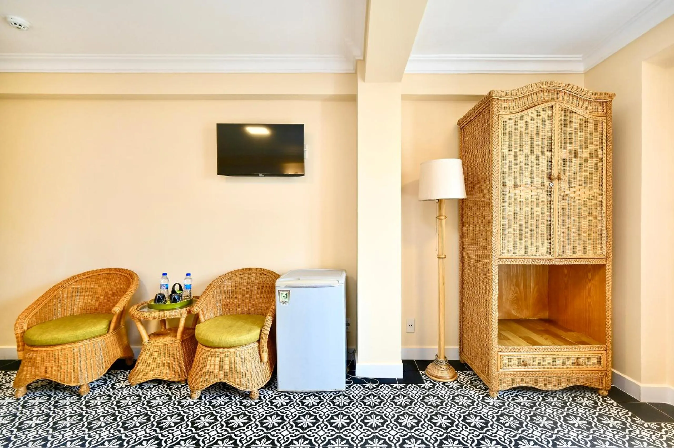 wardrobe in Spring House Saigon central park