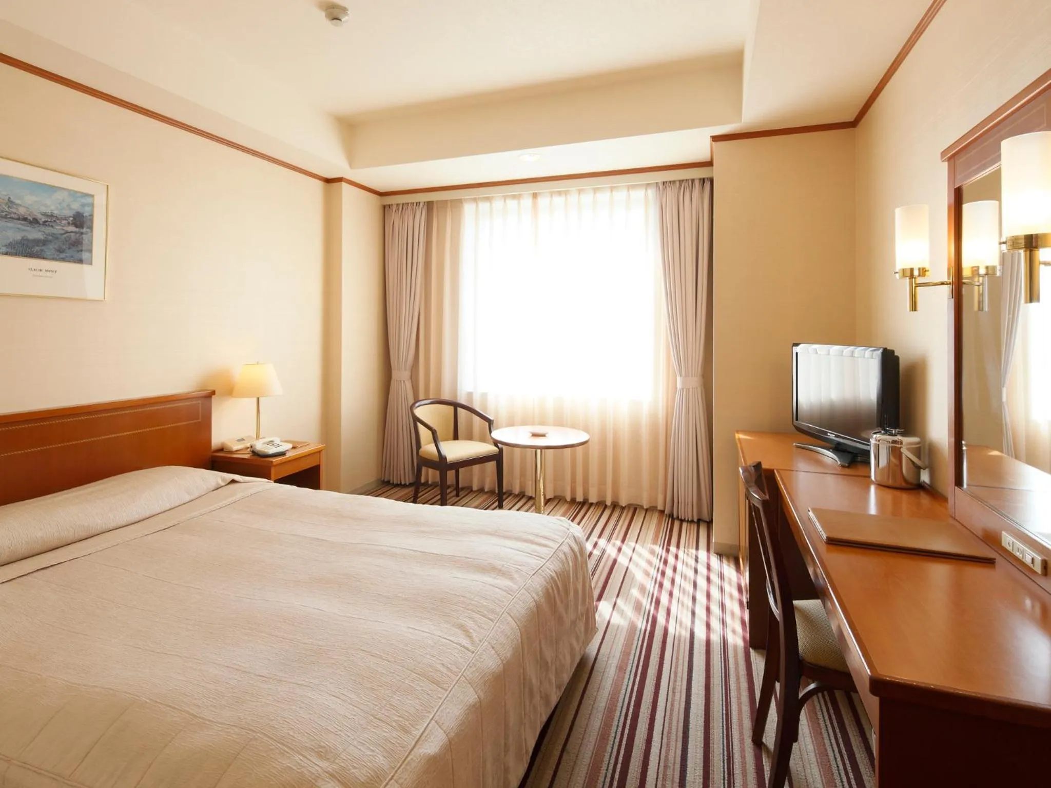 TV and multimedia, Bed in Hotel Crown Palais Kokura