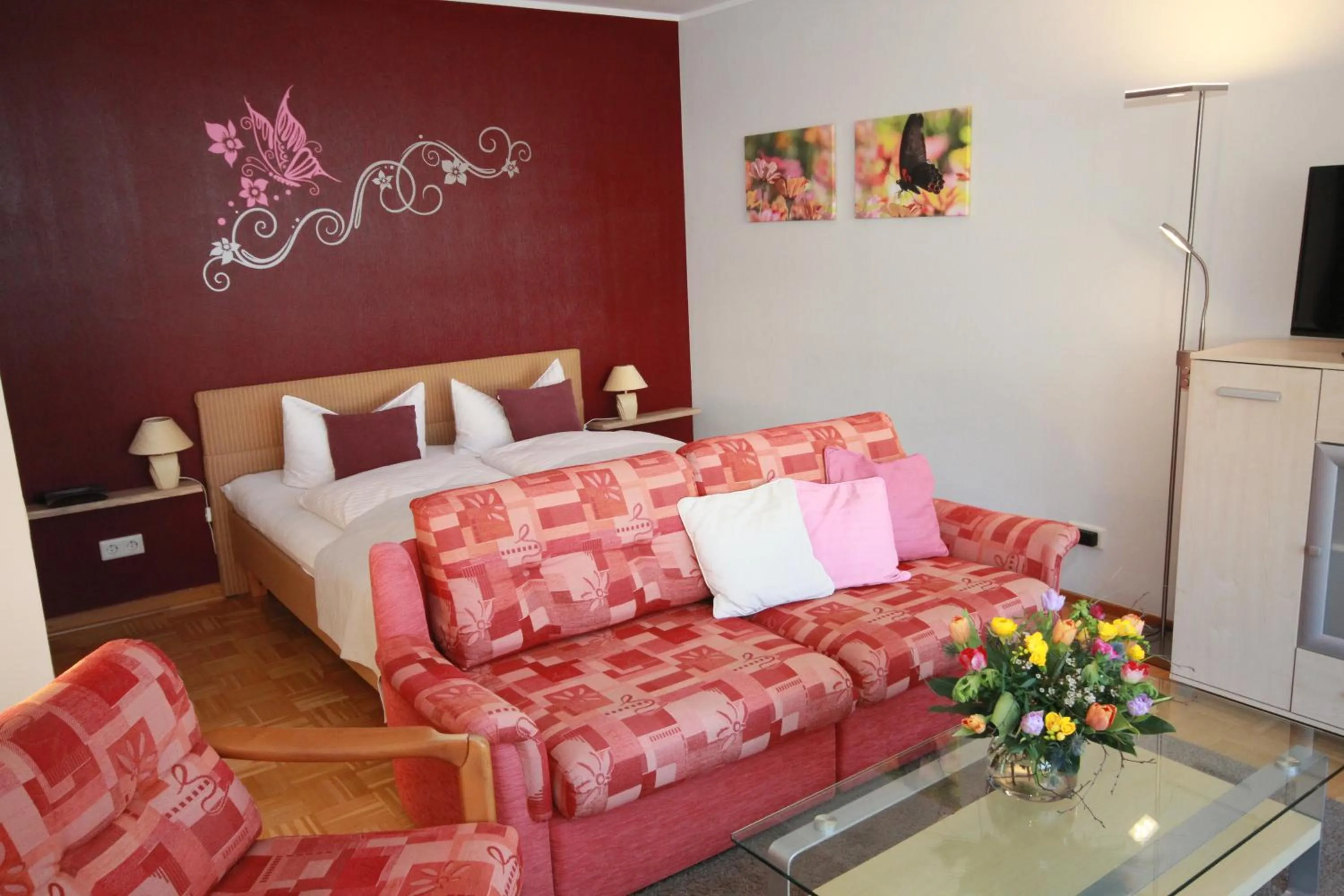 Bedroom, Bed in Cafe Schneidewind