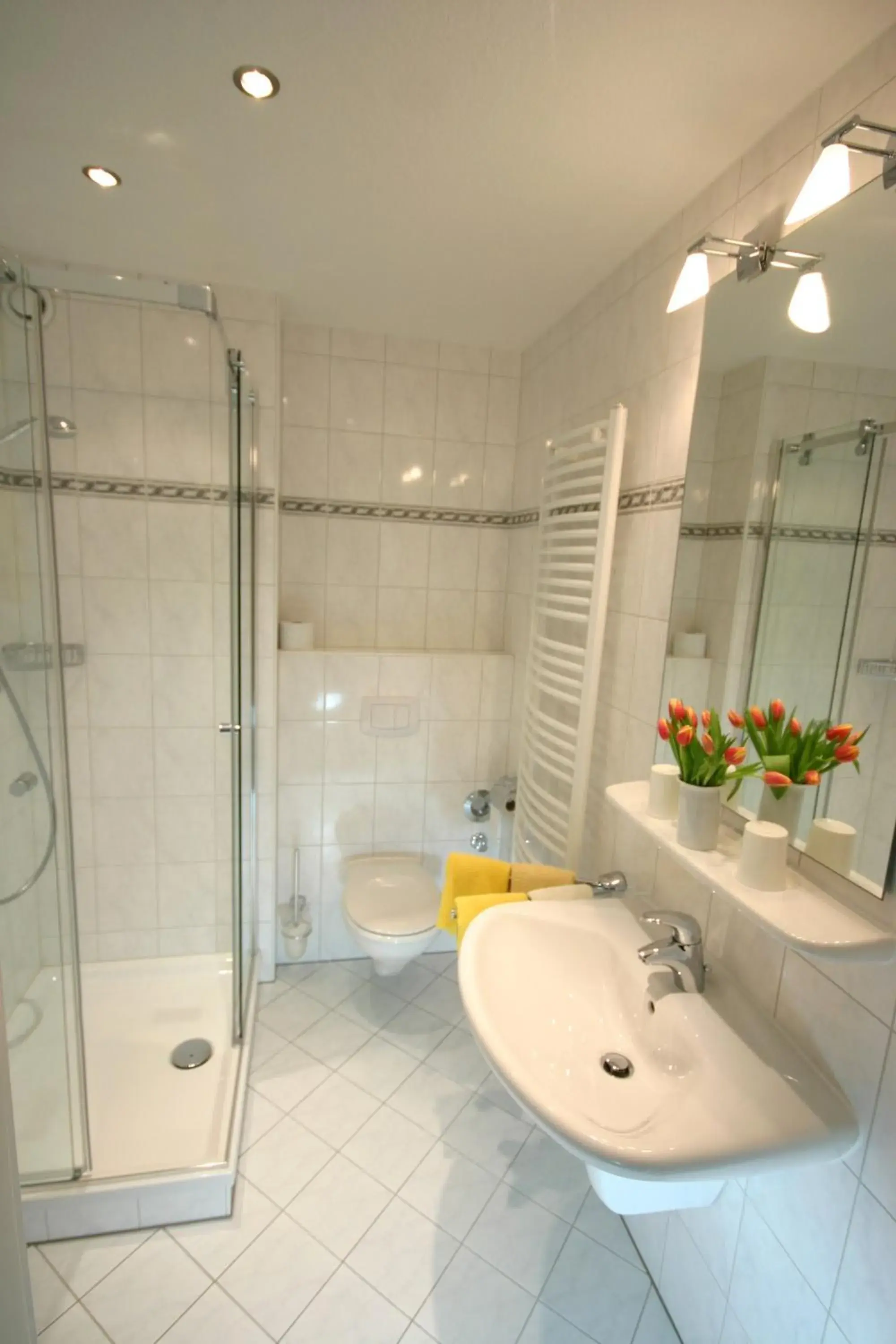 Two-Room Apartment (3 Adults) - single occupancy in Cafe Schneidewind Two-Room Apartment (3 Adults) - single occupancy in Cafe Schneidewind