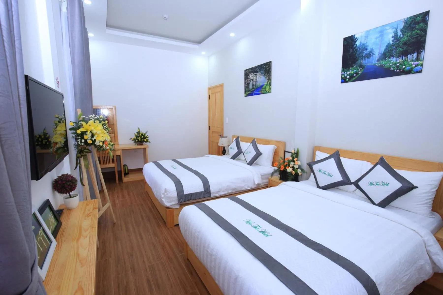 Photo of the whole room, Bed in Moc Tra Hotel