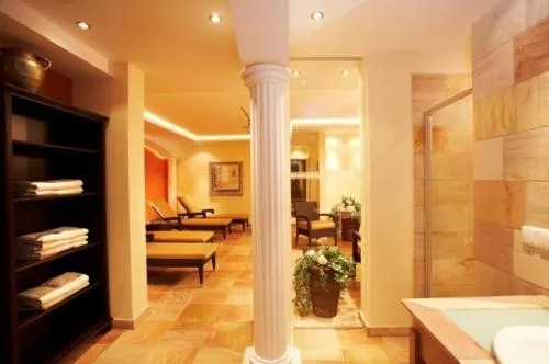 Spa and wellness centre/facilities, Bed in Sonnblick Apartments und Zimmer - Nationalpark Sommercard inklusive