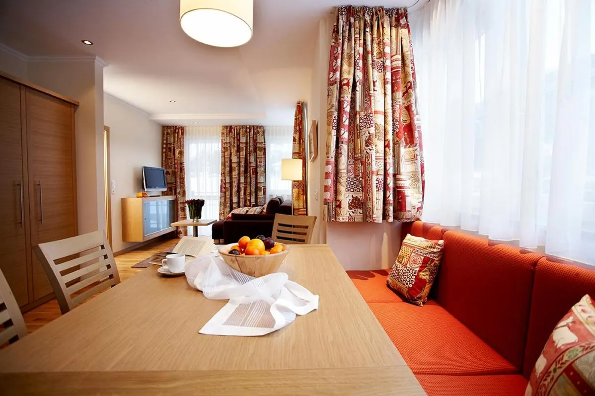 Sonnblick Apartments und Zimmer - Nationalpark Sommercard inklusive