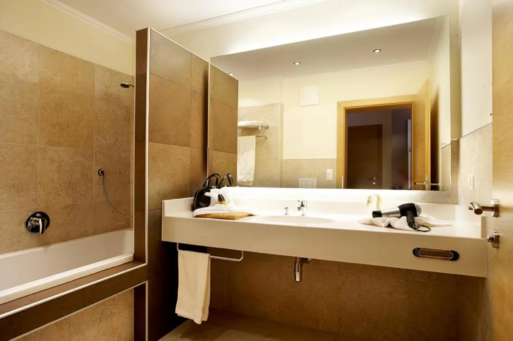 Bathroom in Sonnblick Apartments und Zimmer - Nationalpark Sommercard inklusive