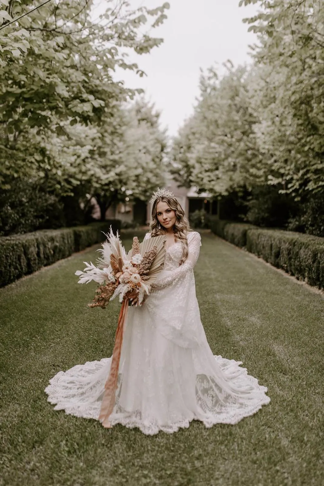 People in Chanticleer Gardens Barn cottage with a Pool