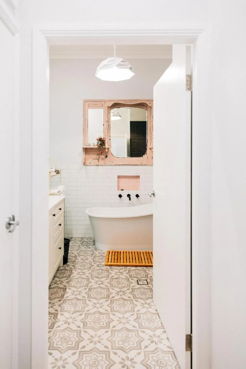 Property building in Chanticleer Gardens Barn cottage with a Pool